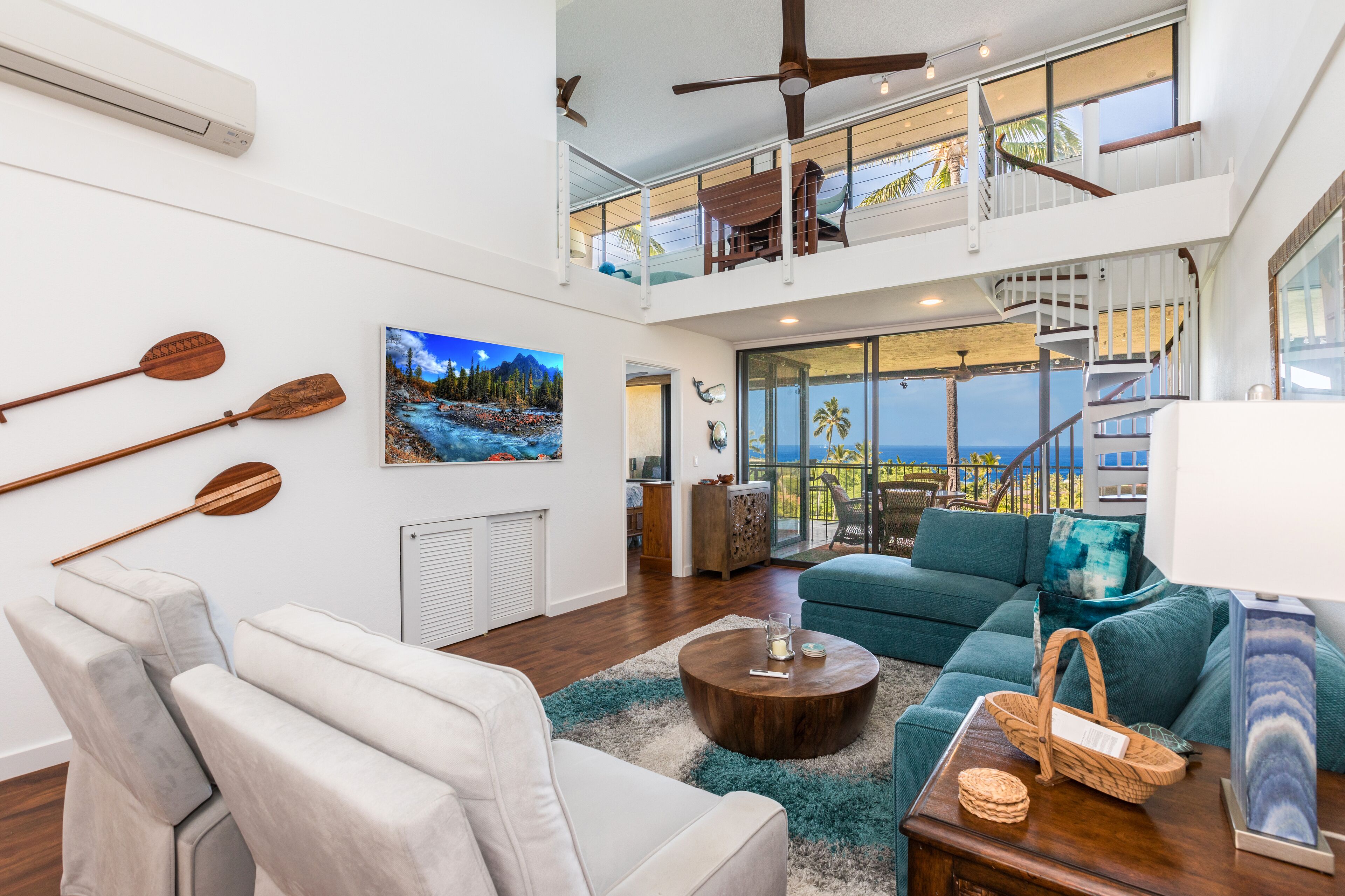 🌴 Newly Renovated Top Floor Condo with Golf Course & Ocean Views 🌴