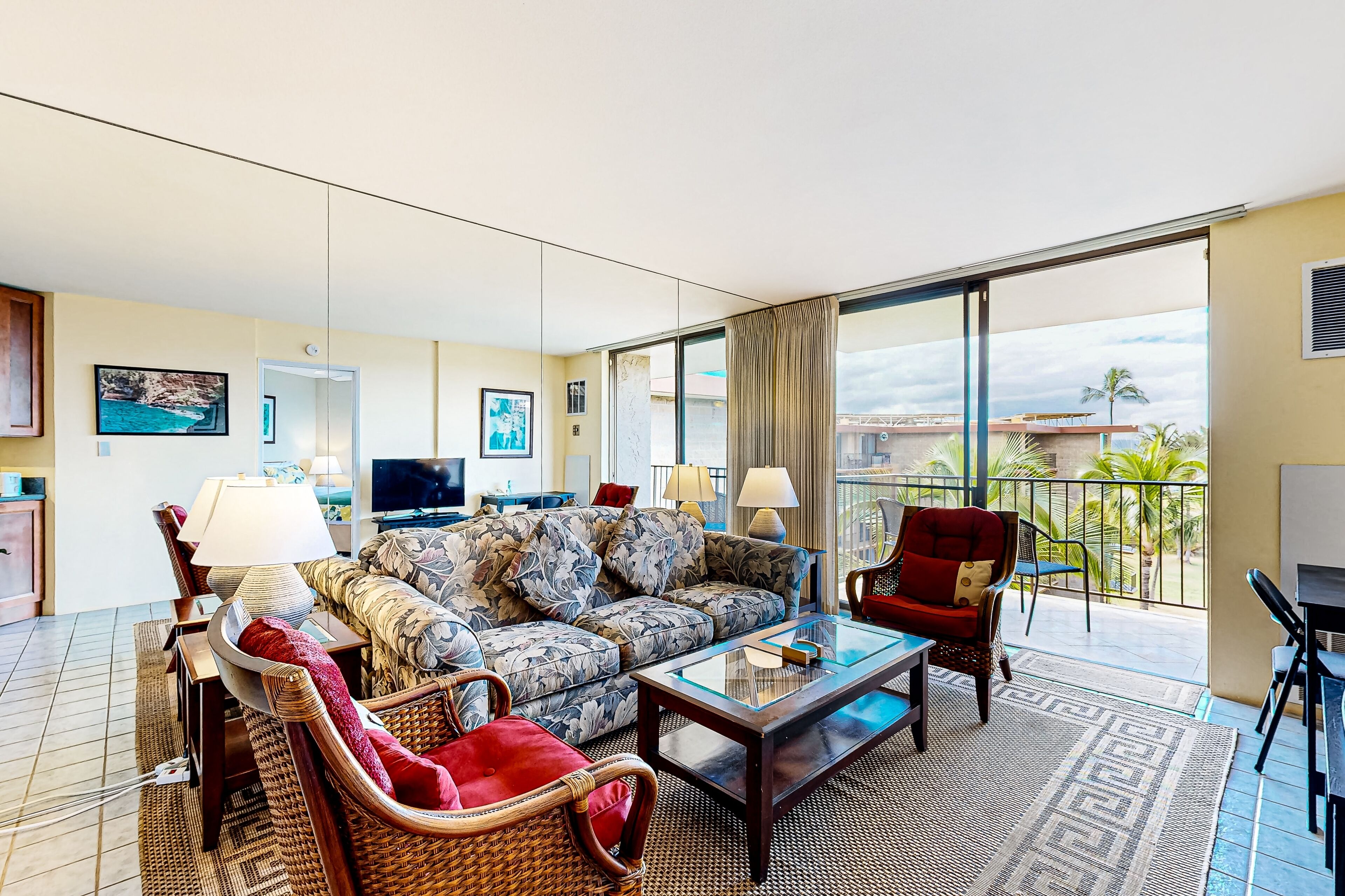 Magnificent ocean-view condo with golf, pool, balcony, & grilling area