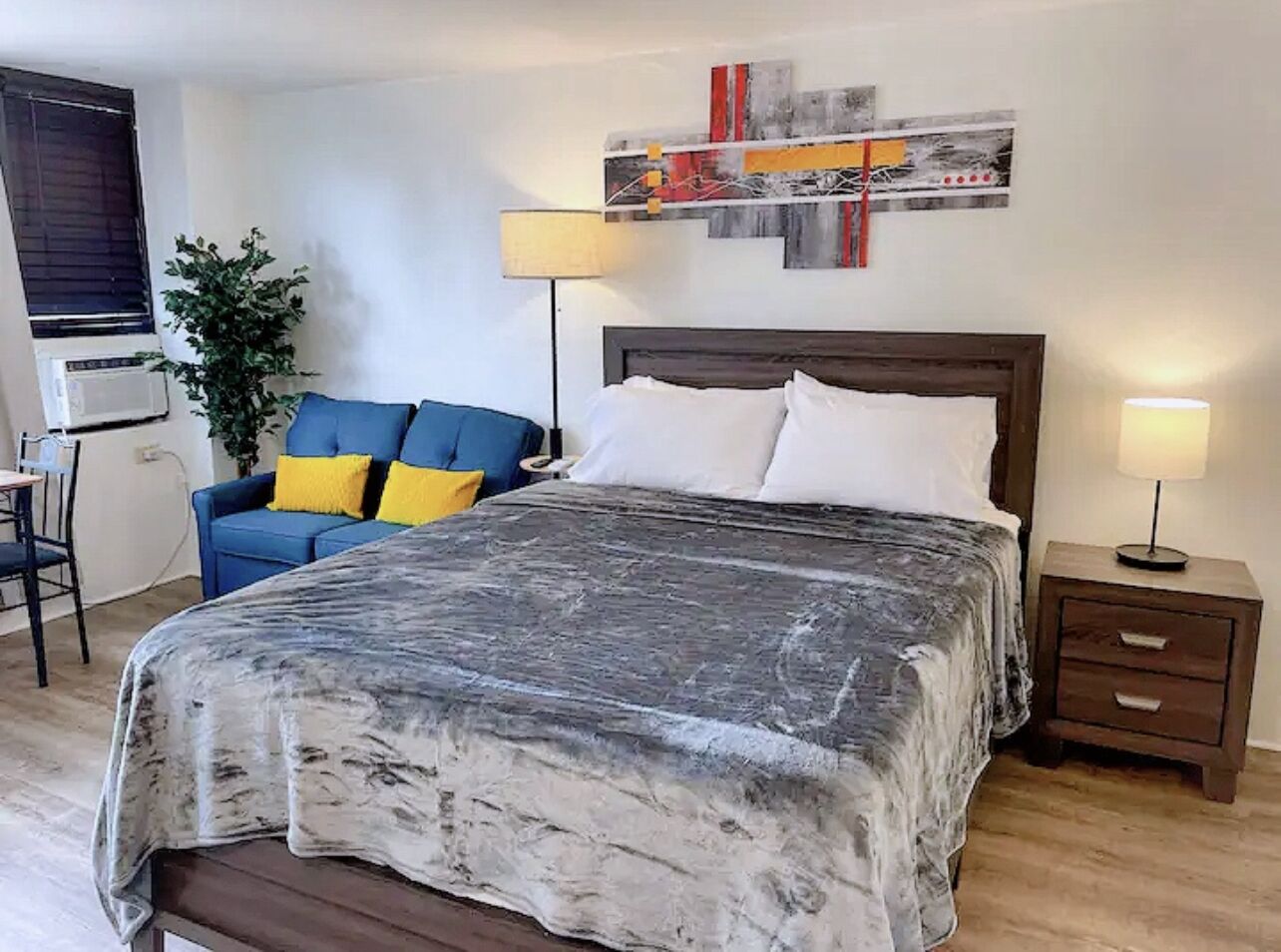 Hawaiian Monarch Waikiki Condo with Free Parking