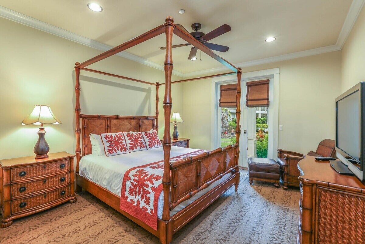 Ground Floor Luxury Penthouse at The Villas | F100