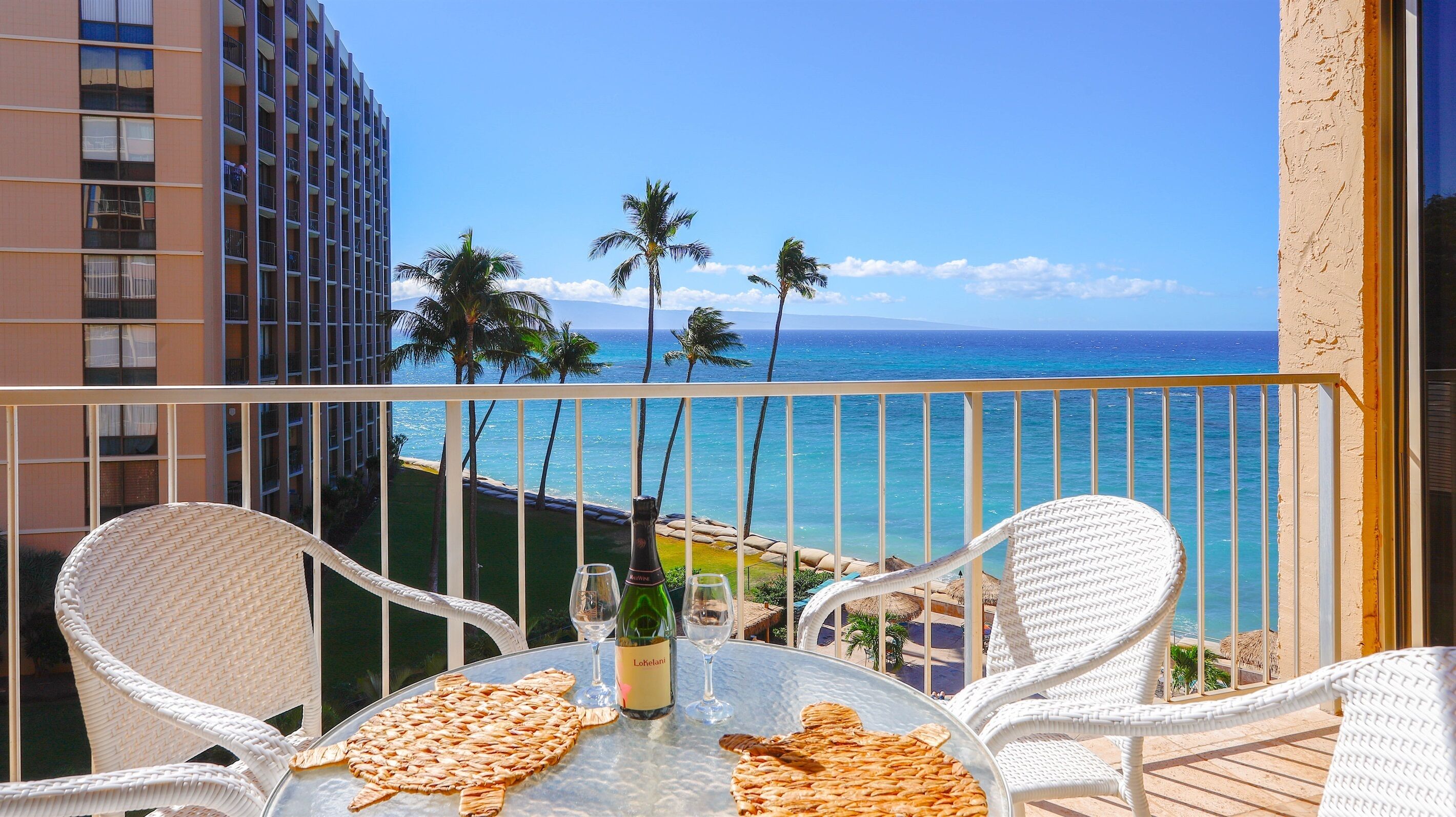 Stunning 1 Bedroom with Ocean and Island Views ~ Sleeps 4 ~ Royal Kahana 514