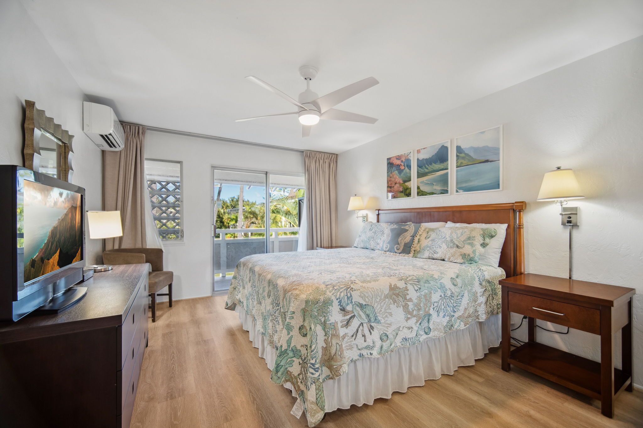 Plantation Hale Suites H15, Top Floor, AC, Walk to Beach