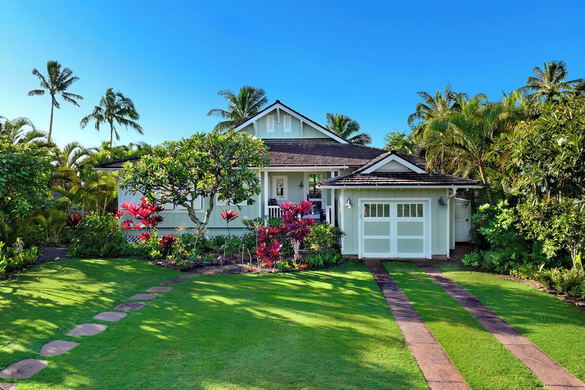 Hale Milo: Charming Garden Cottage in Sunny Poipu!