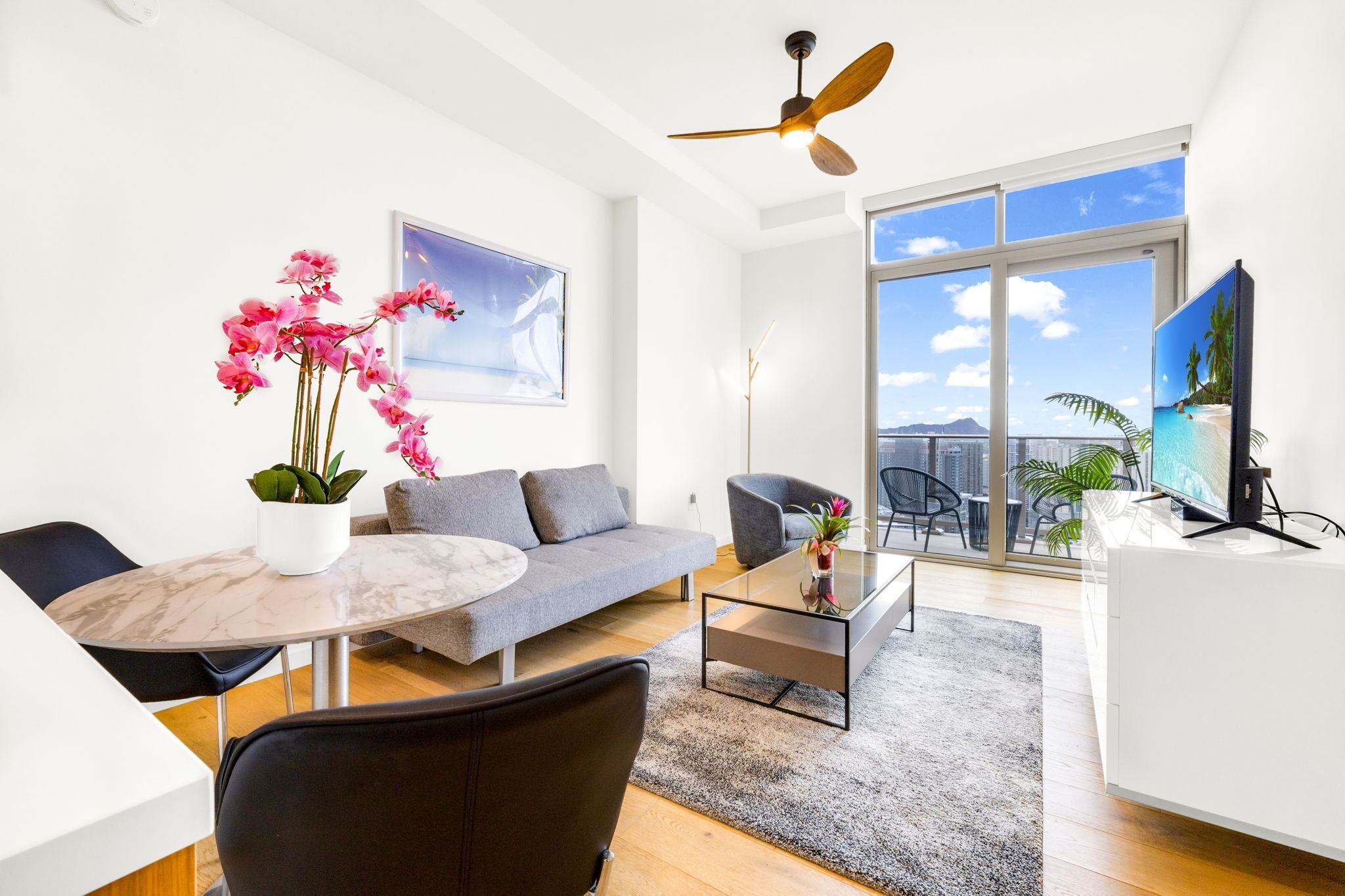 Sky Ala Moana 43rd fl PENTHOUSE Ocean & Diamond head view 1 Parking