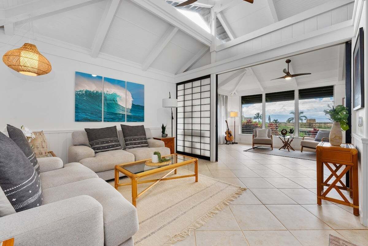 ICC 18 Remodeled Cottage w Pool AC Beach