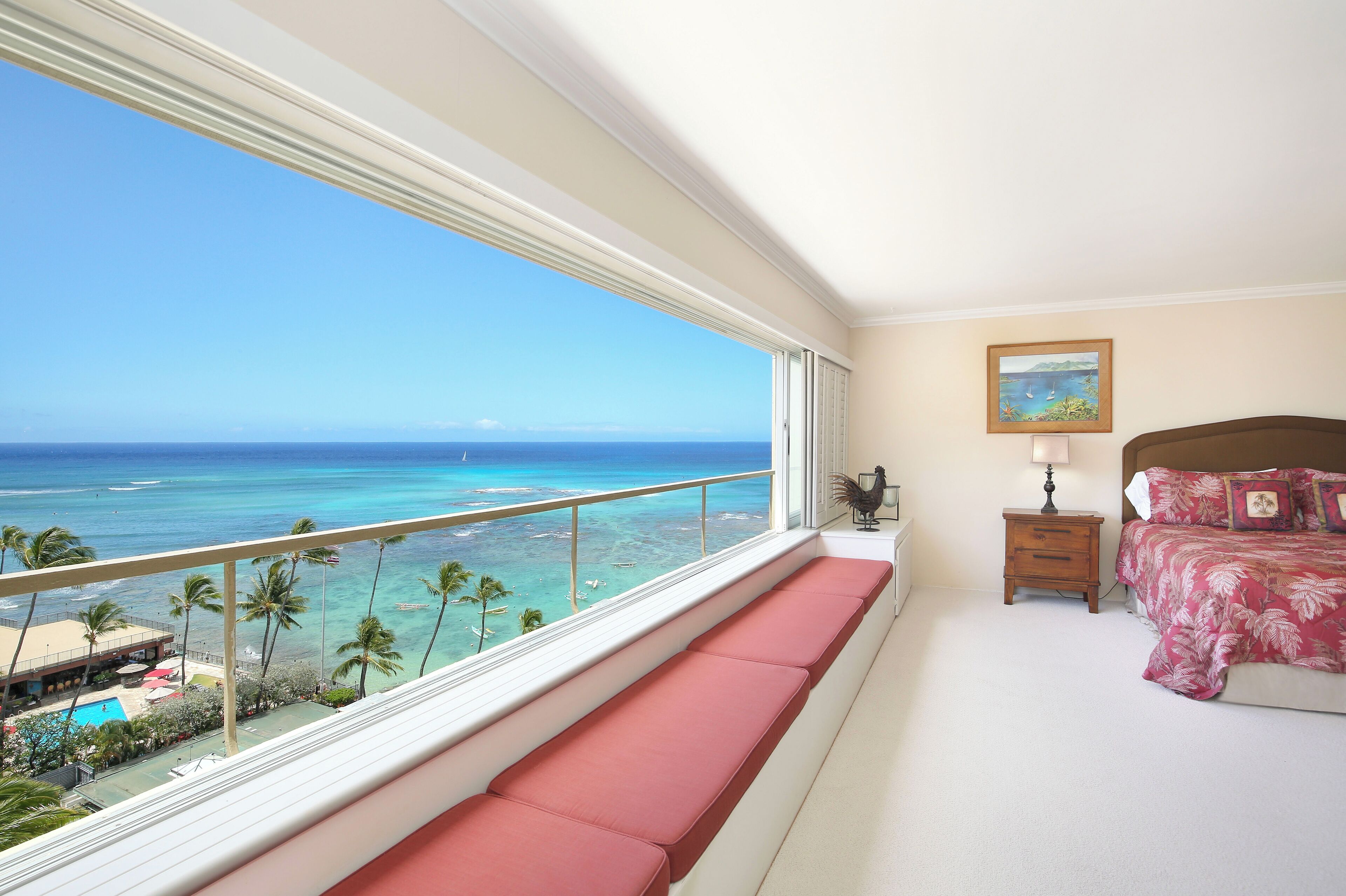 Breathtaking Ocean Views from Quiet Beachfront Condo! Free Parking!