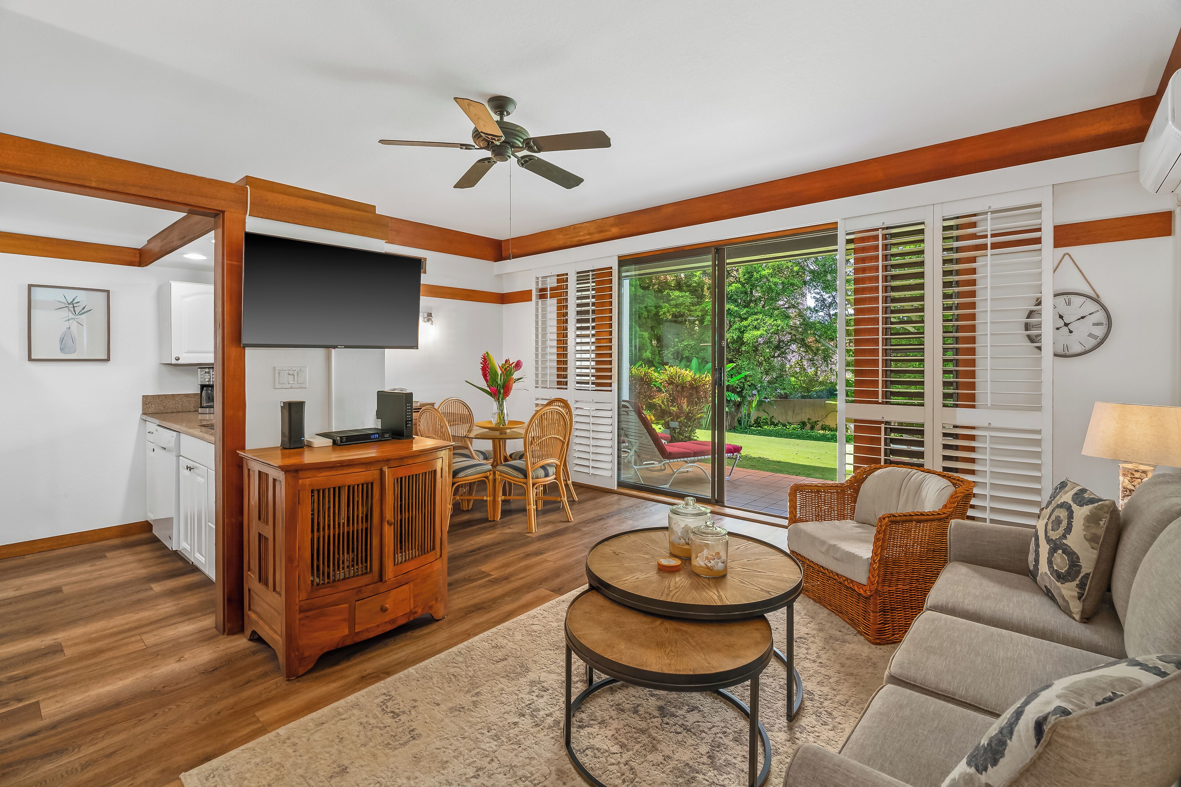 1 bedroom, 1 bath condo with AC and Access to Poipu Athletic Club