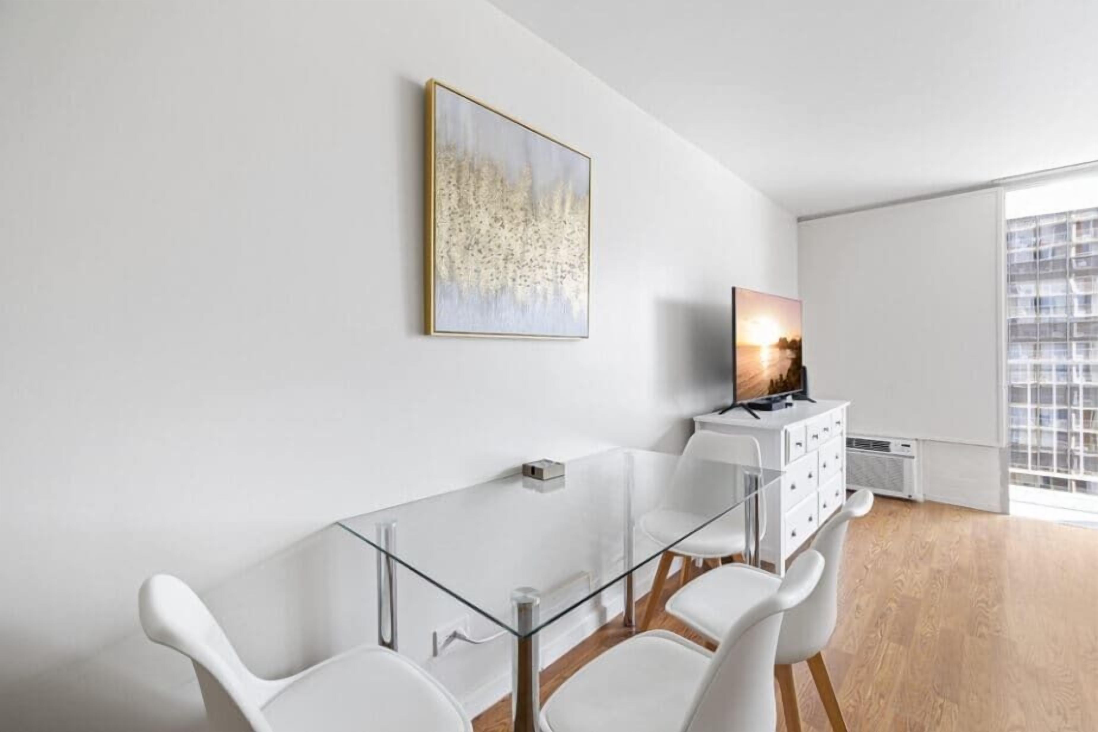 Marine Surf 13th Renovated with Small Parking Space