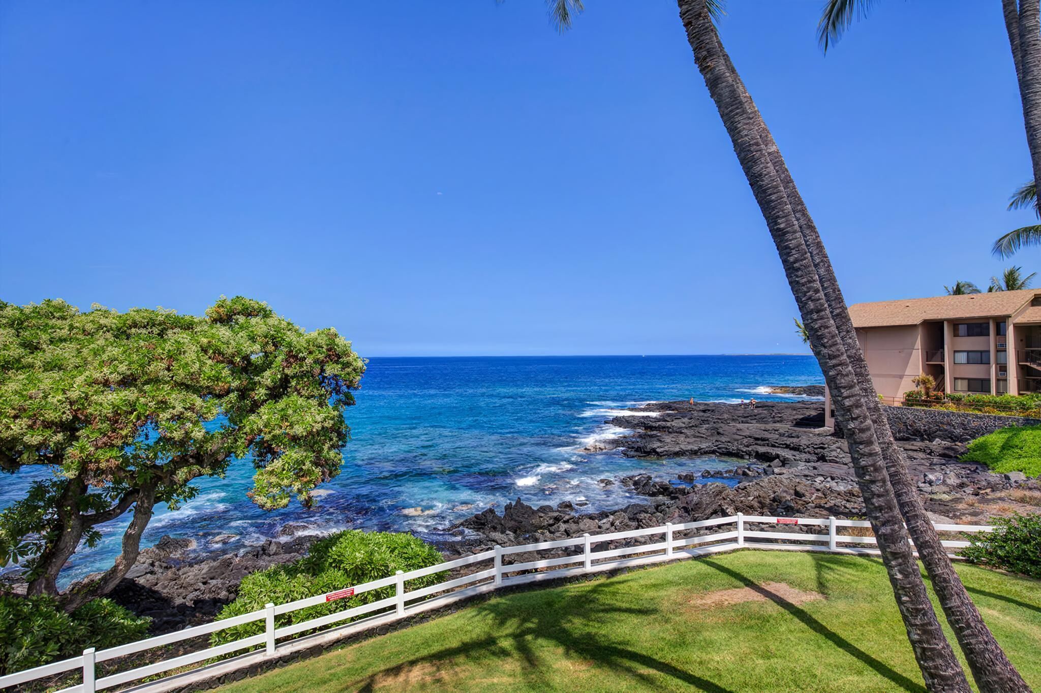 Royal Sea Cliff Kona Garden View 1 Bedroom