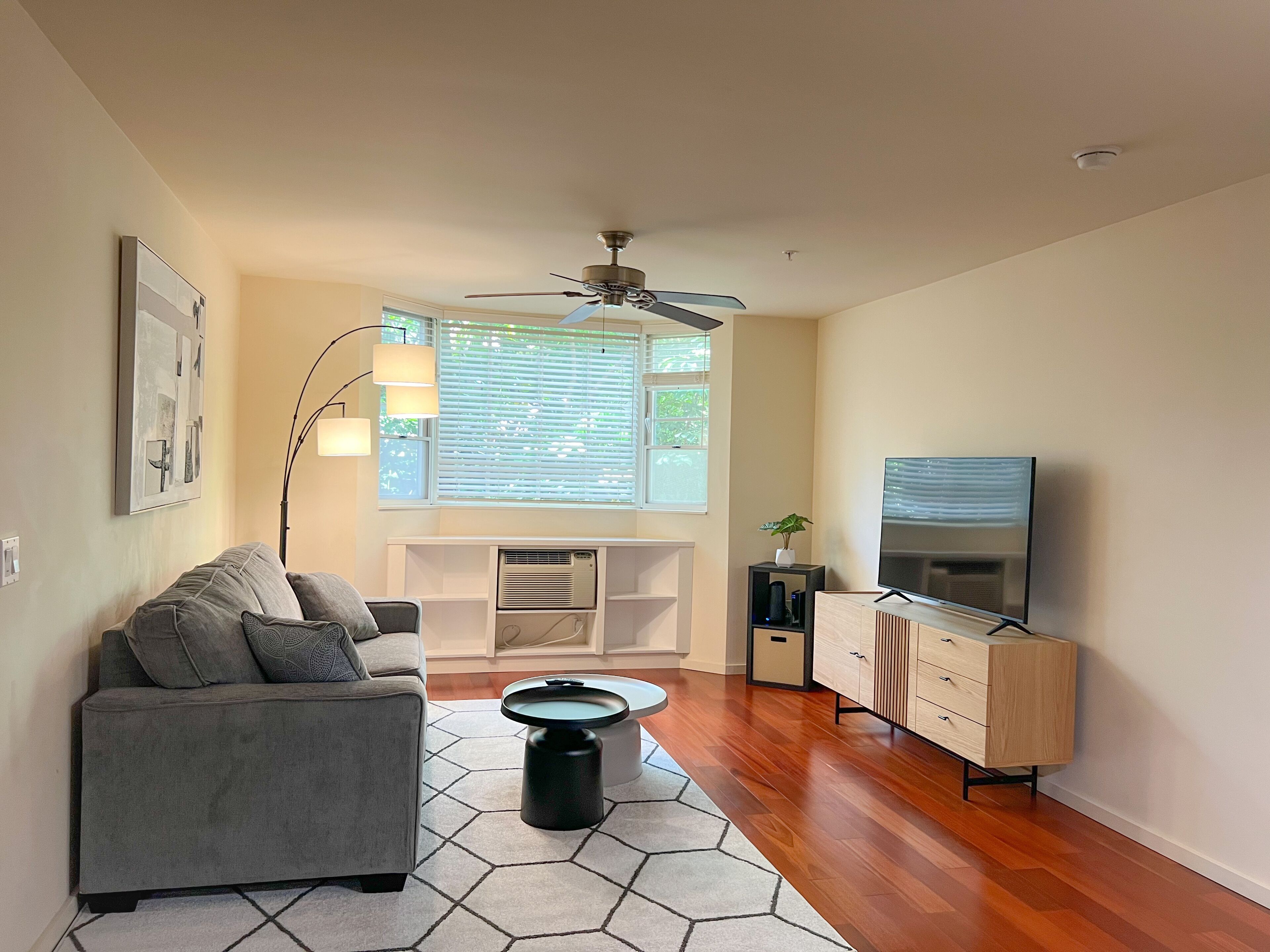 Tranquil 2-Bedroom Getaway at The Cove Waikiki