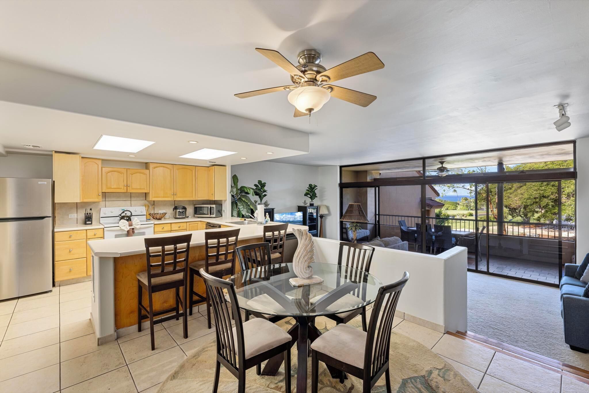 Ocean Bliss Awaits - Spacious Lanai - Outdoor Grill - Golf Course Views