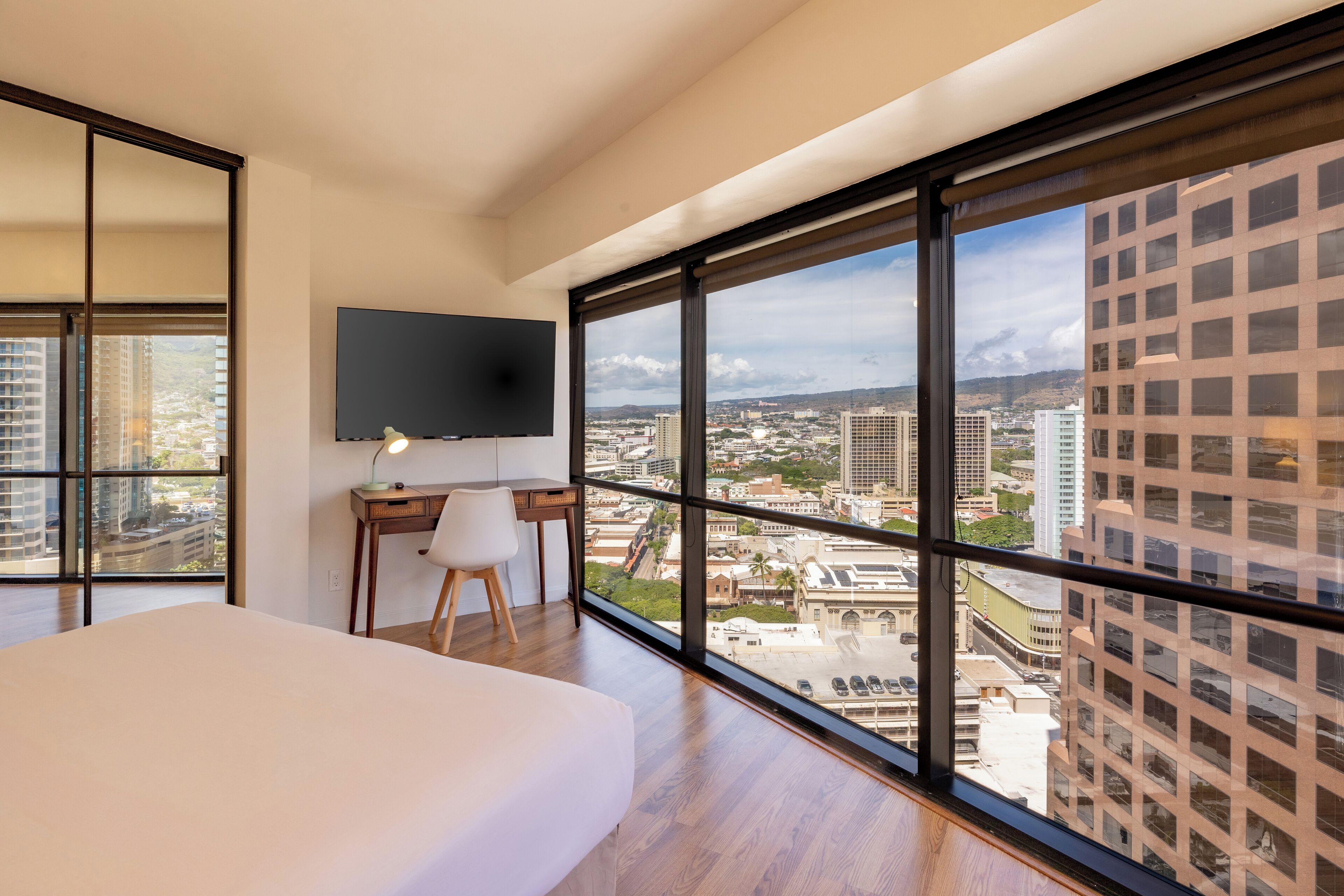 Bishop Suites at Executive Centre, 1-Bedroom Mountain View Suite + Full Kitchen