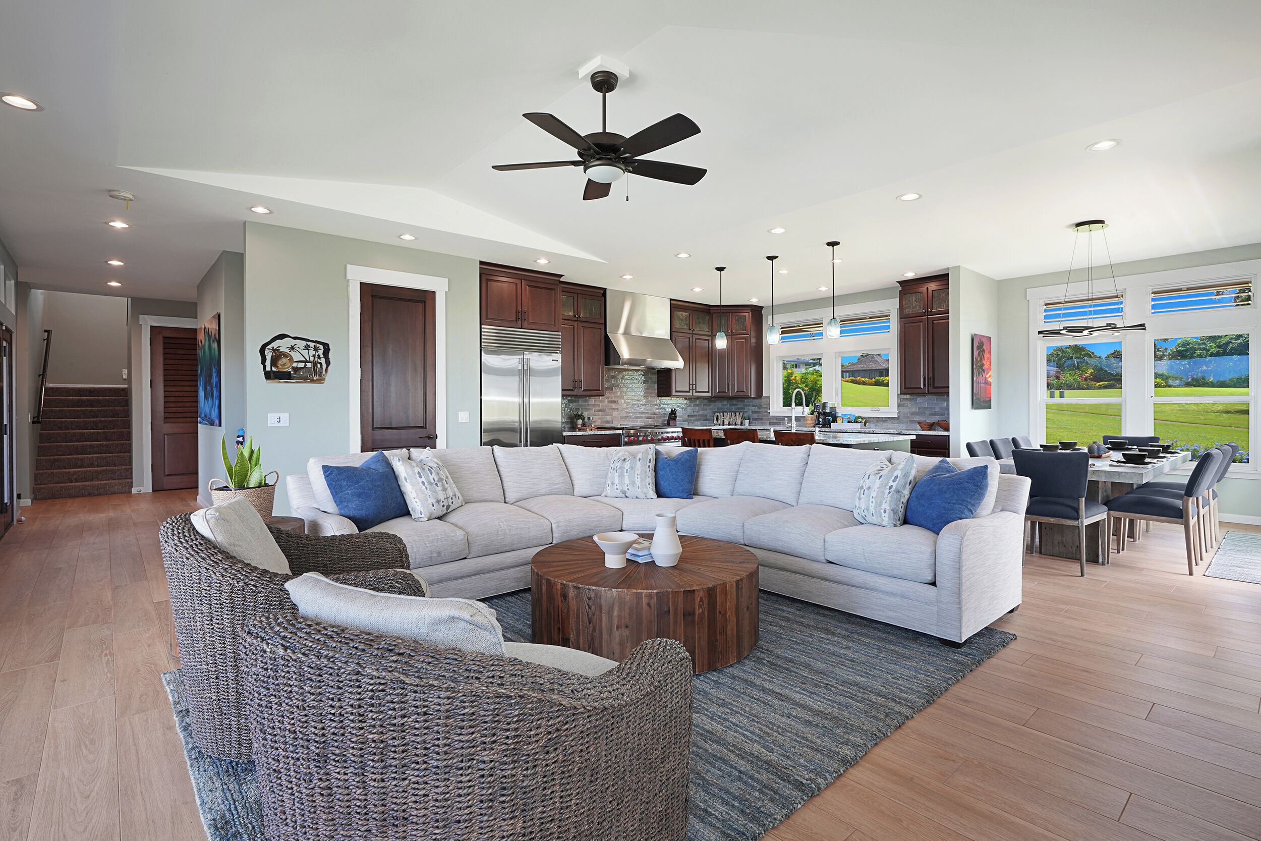 NEW Waipo'o Hale: Luxury 4 Bedroom Estate w/private Pool & AC