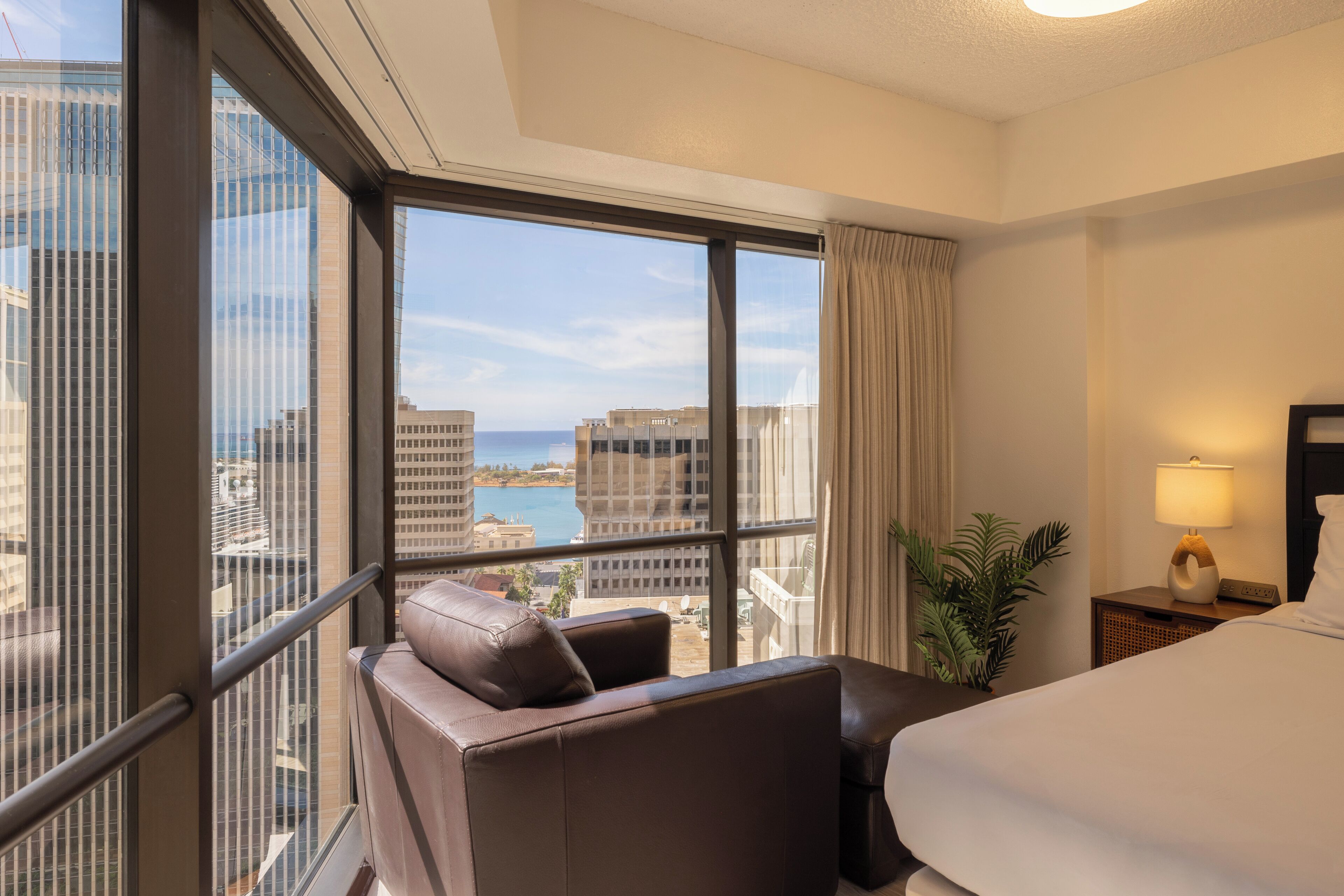 Bishop Suites at Executive Center Ocean View 1 Bedroom Suite + Full Kitchen