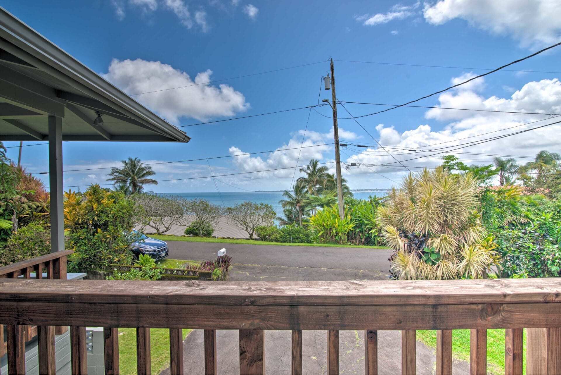LOOK!  Kai Cottage coastal getaway in Pauka'a!