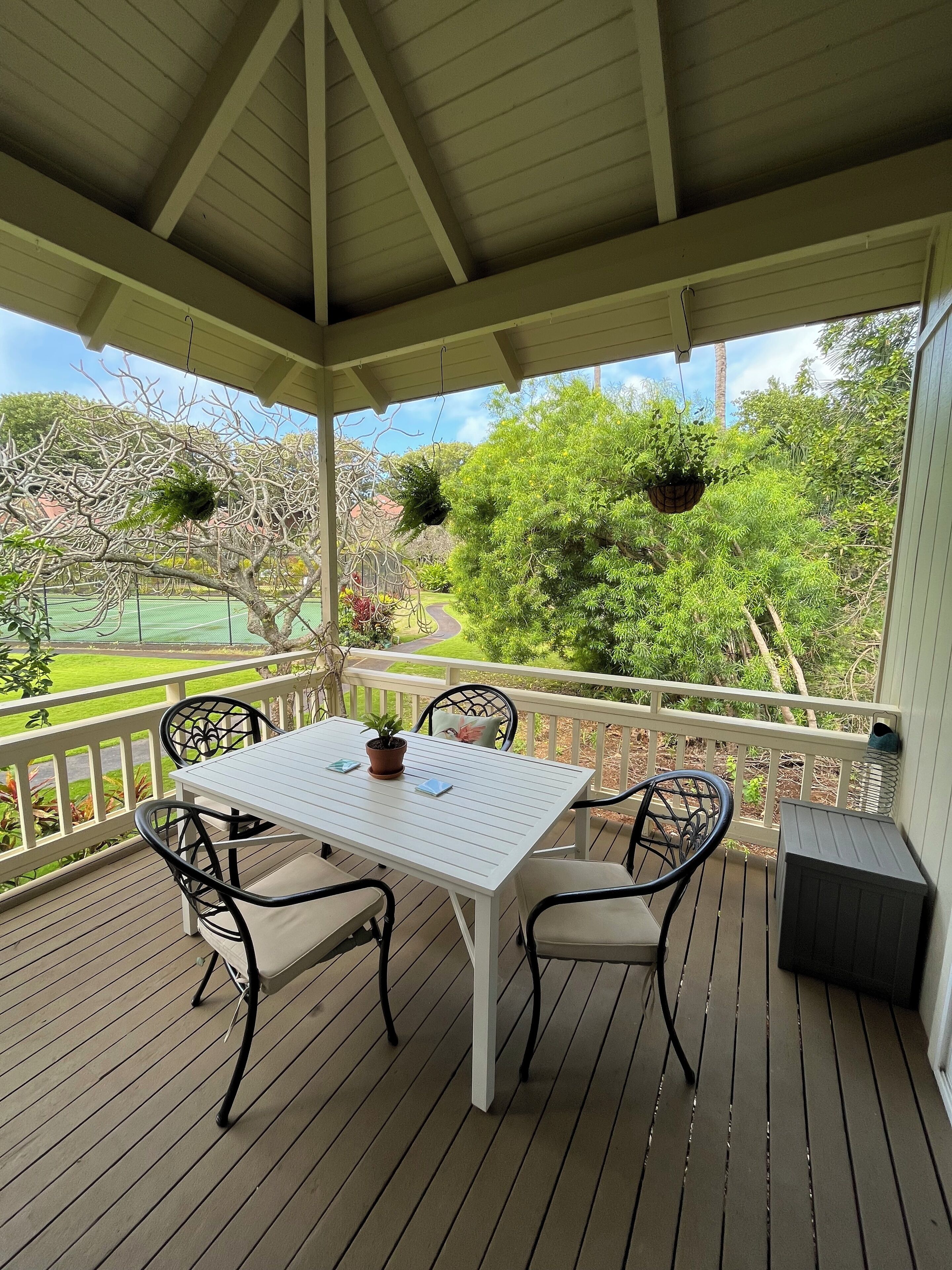 Kauai Birdsong at Poipu Crater! Spacious and private 2/2 minutes from the beach.