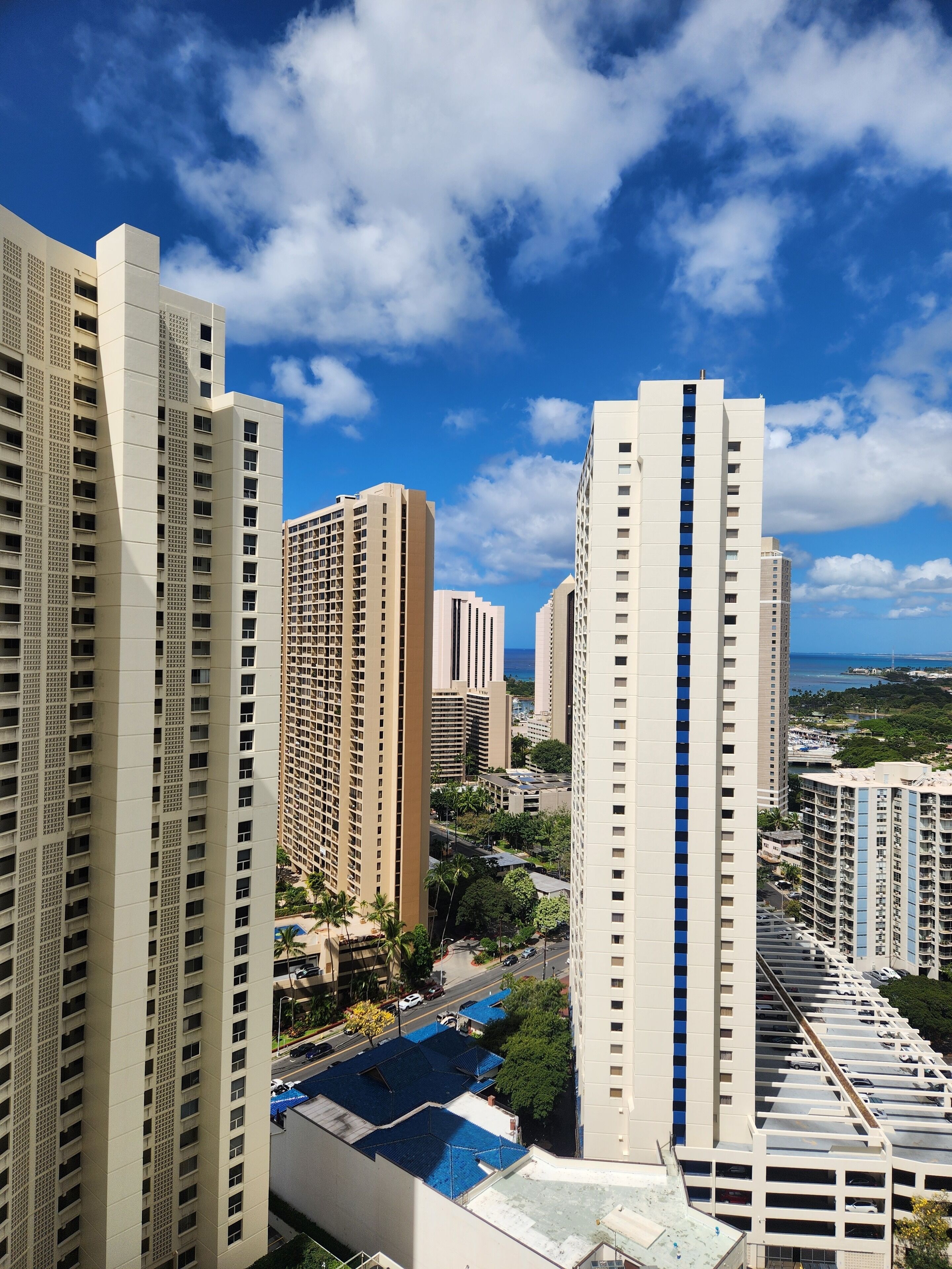 Allure Very Nice 2-bedroom condo 30 Day Rental Minimum