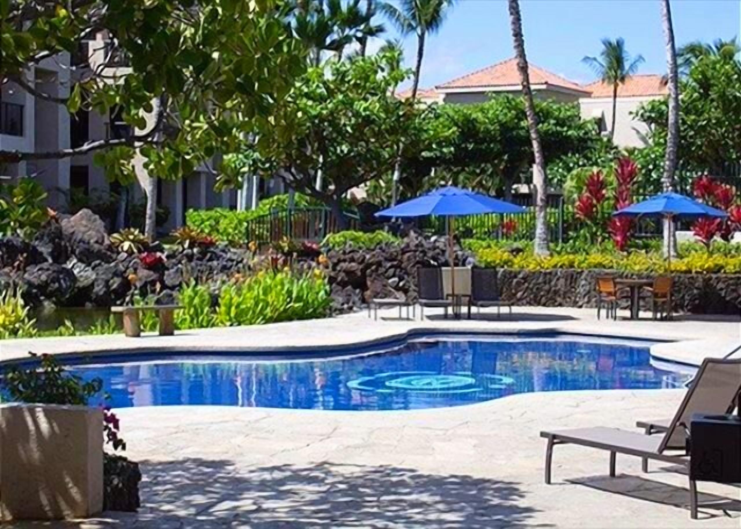 Near Golf Course and Ocean, Large Lanai, Top Floor