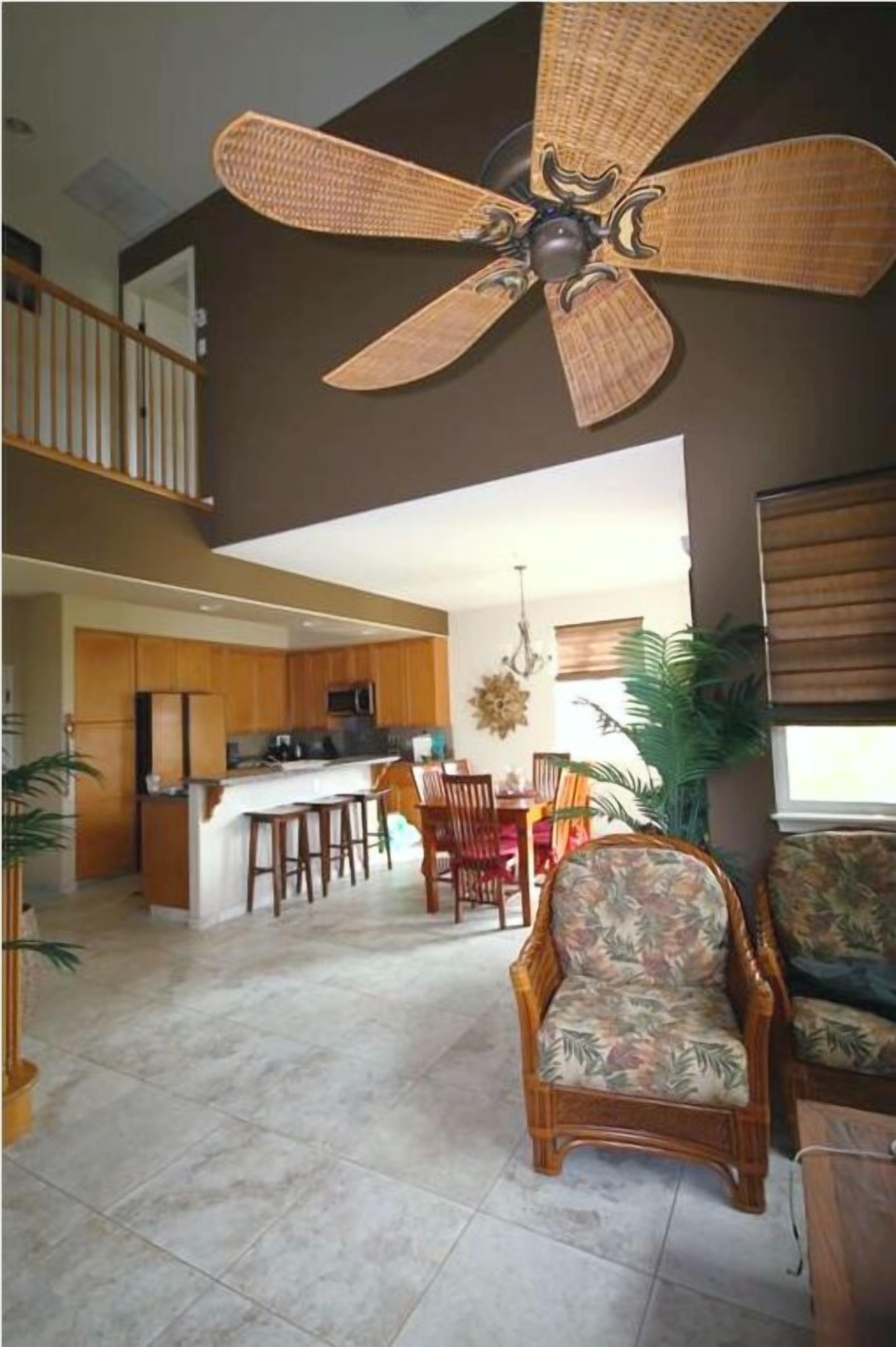 Near Golf & Beaches, 2 Pools, Paradise! Gated Community