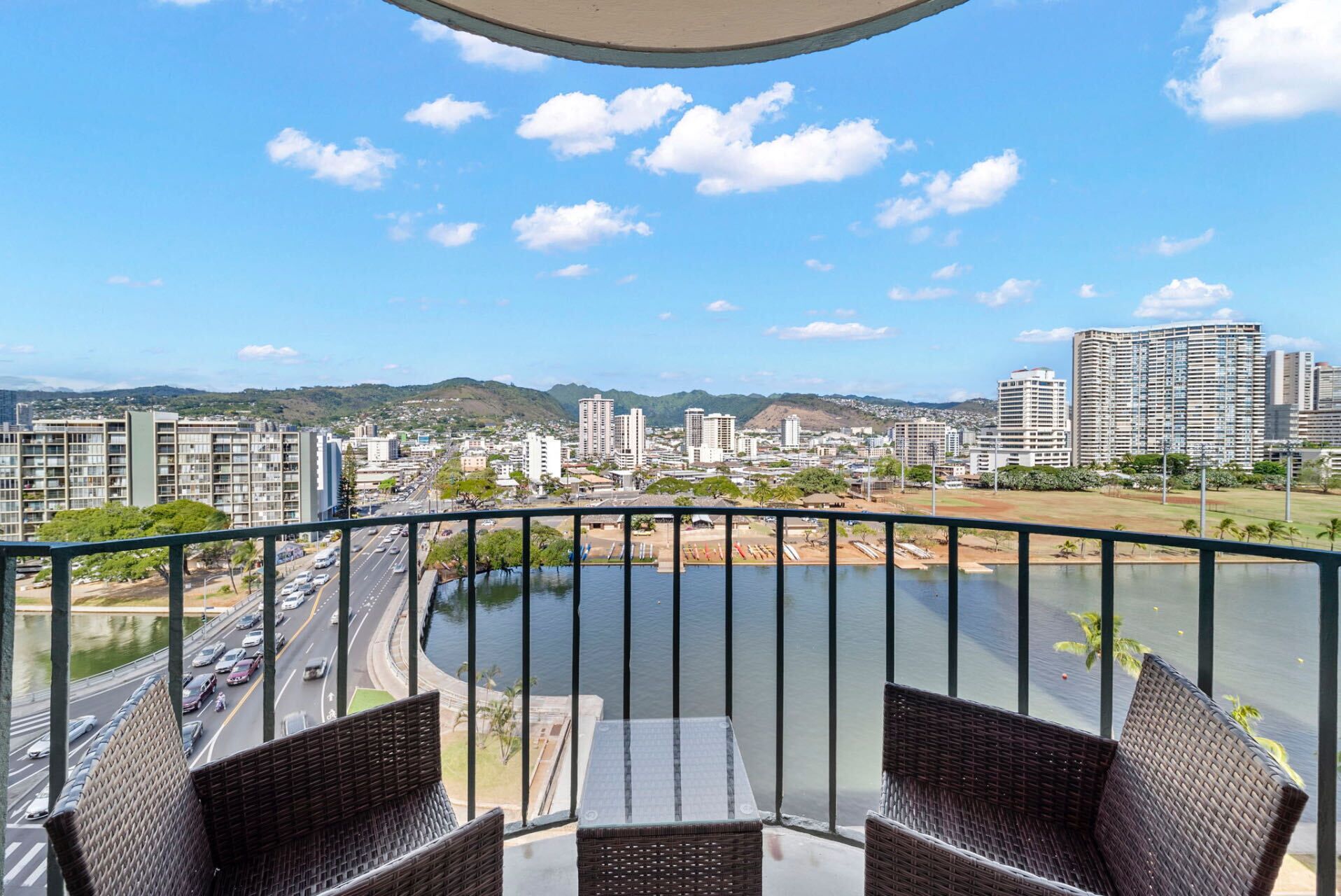 Cozy 1-bedroom apartment in amazing Honolulu with WiFi, AC