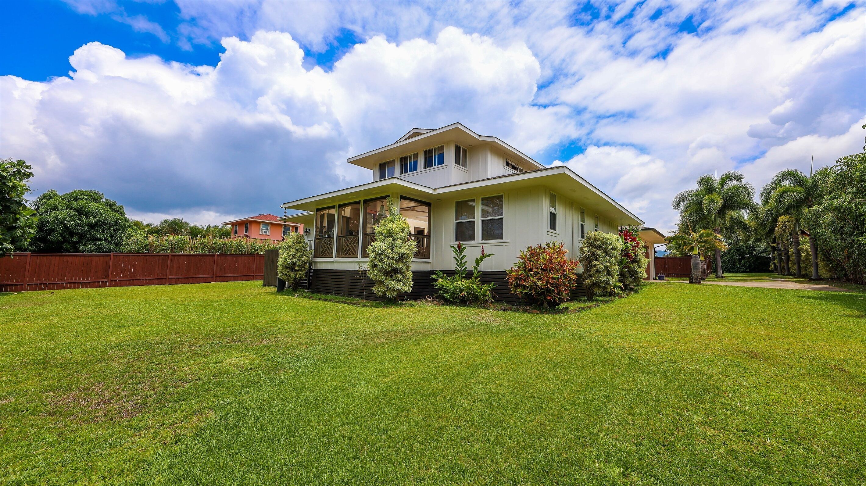 New Listing! Luxurious 4BR/3BA House with AC