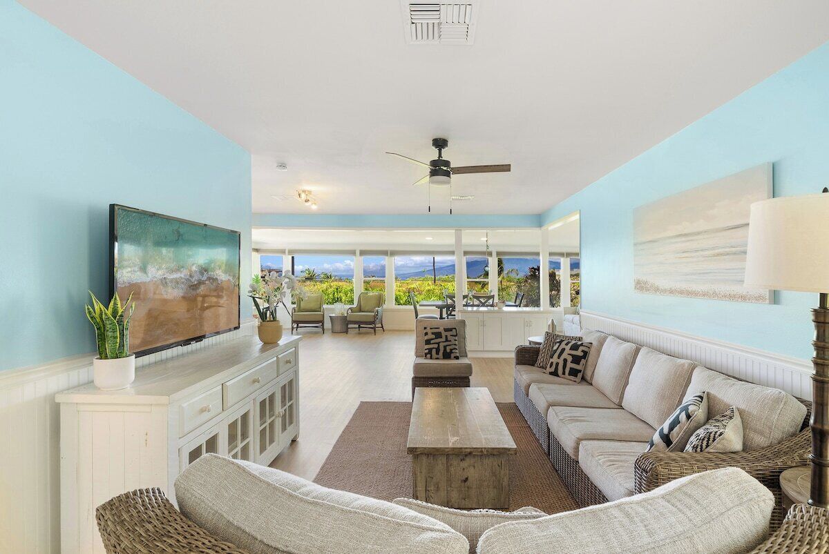 ICC 30 Remodeled 2BD Cottage across Kahekili Beach