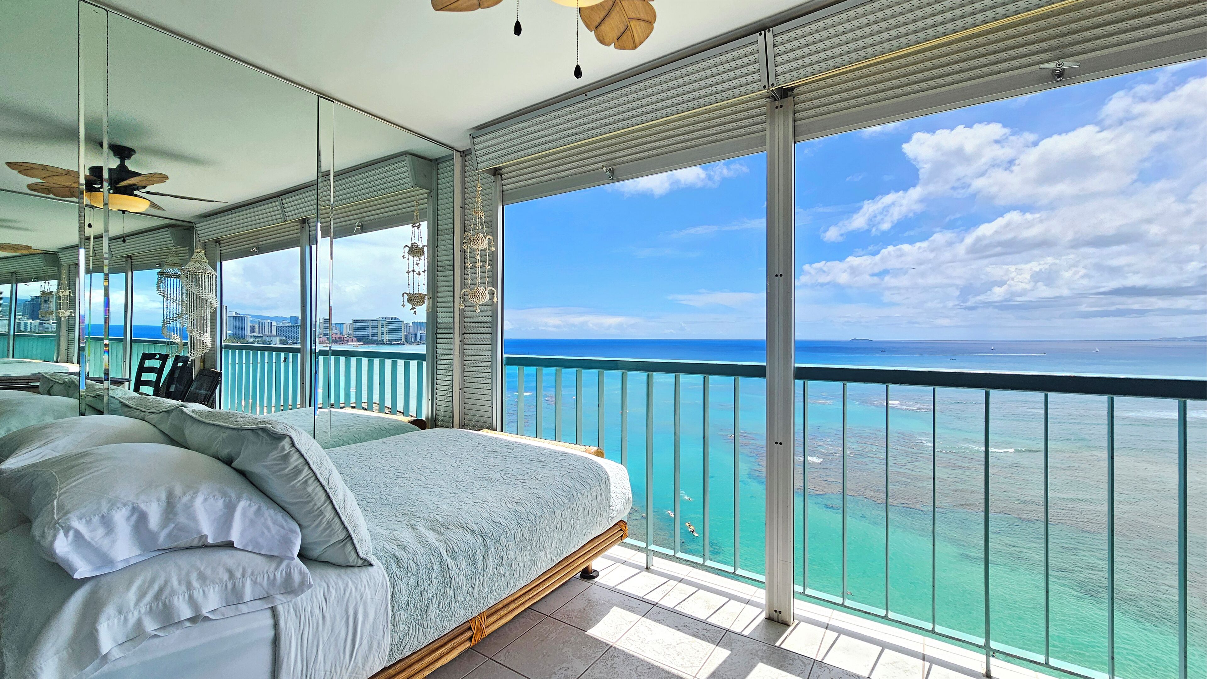 Oceanfront studio in Honolulu for a relaxing getaway with terrific views.