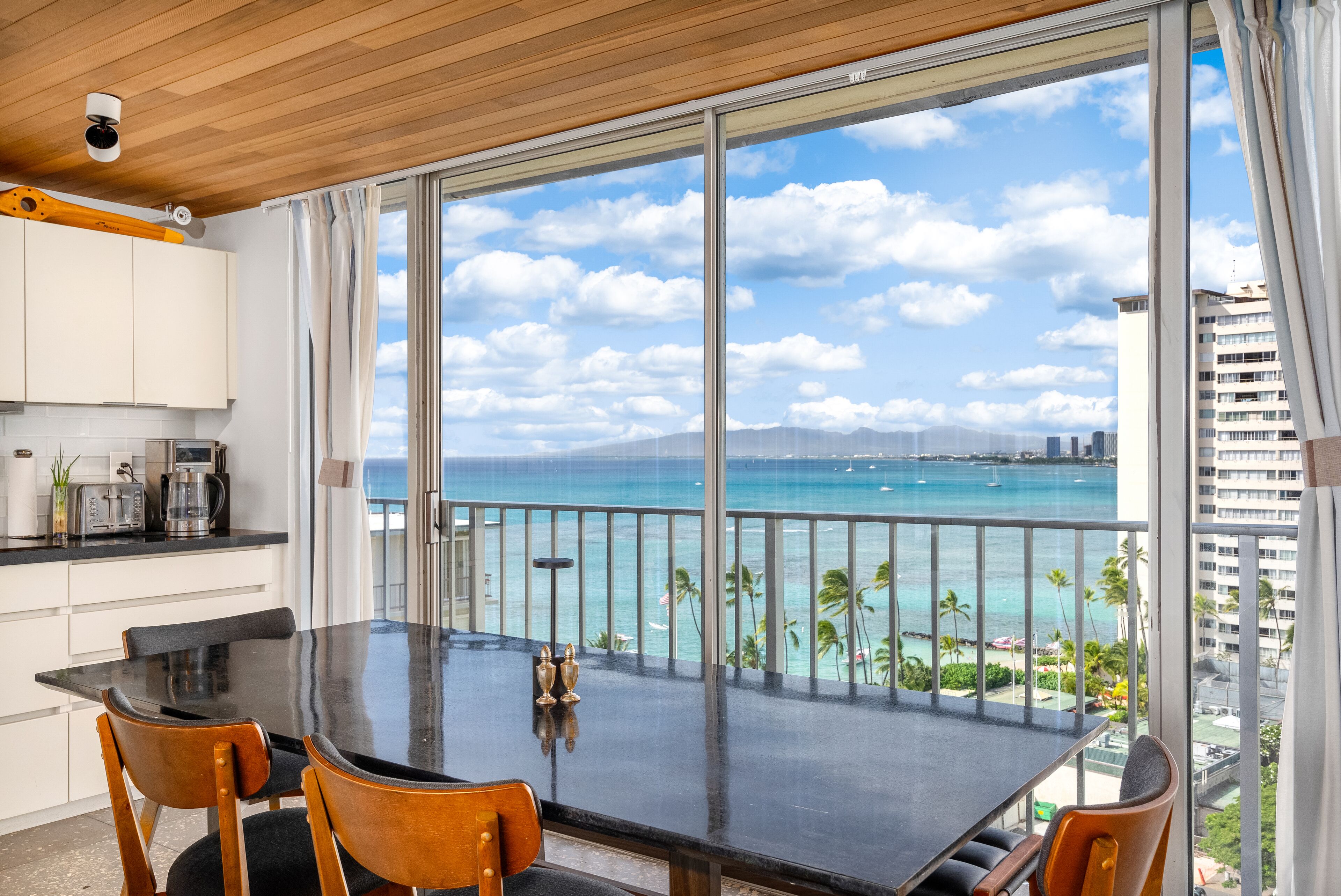 True Top Floor Penthouse Residence with 360 Degree Views & A/C