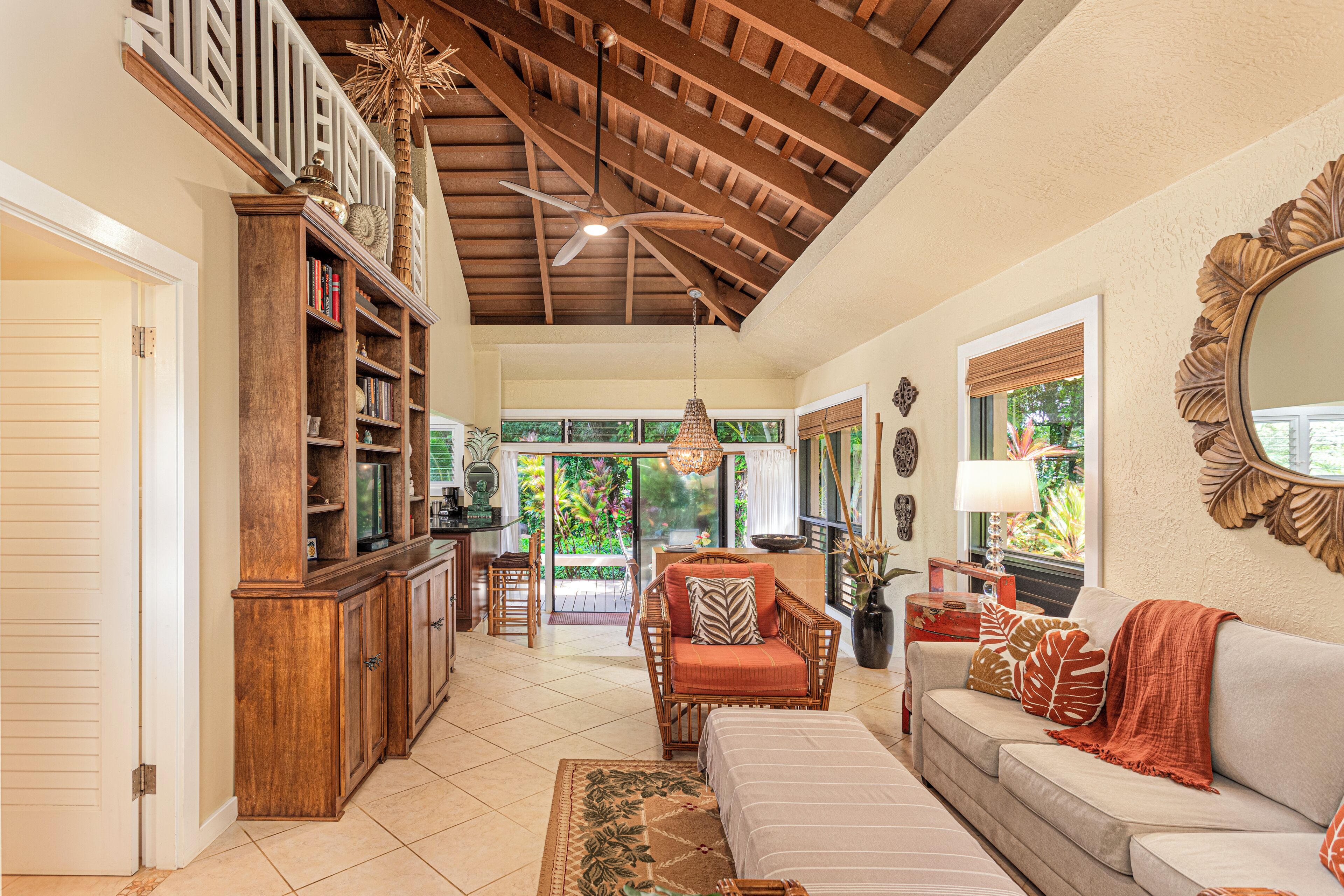 Private and spacious Princeville cottage