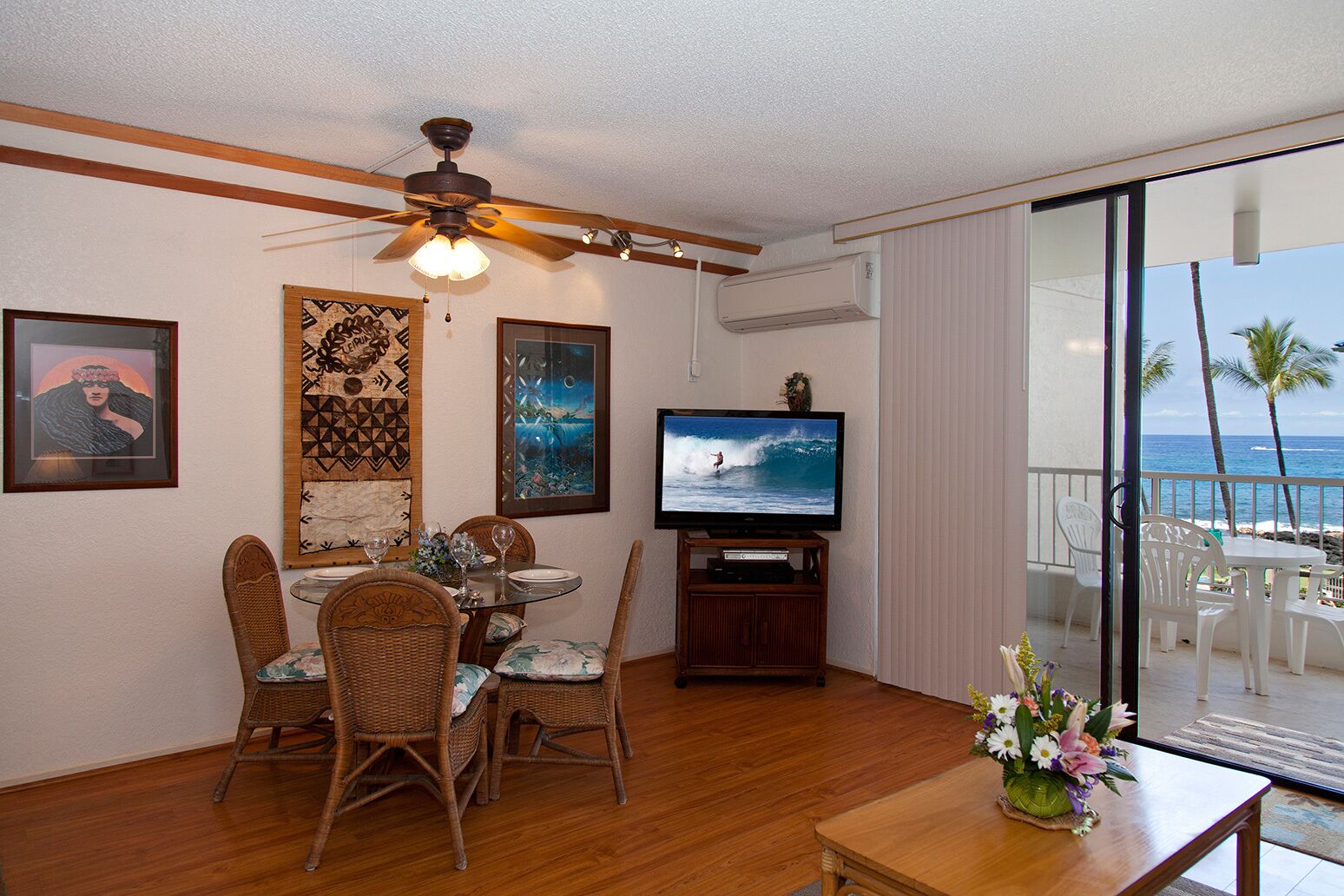 1 Bedroom Ocean View Kona Reef Condo-Recent Remodel & AC Throughout - Free WiFi