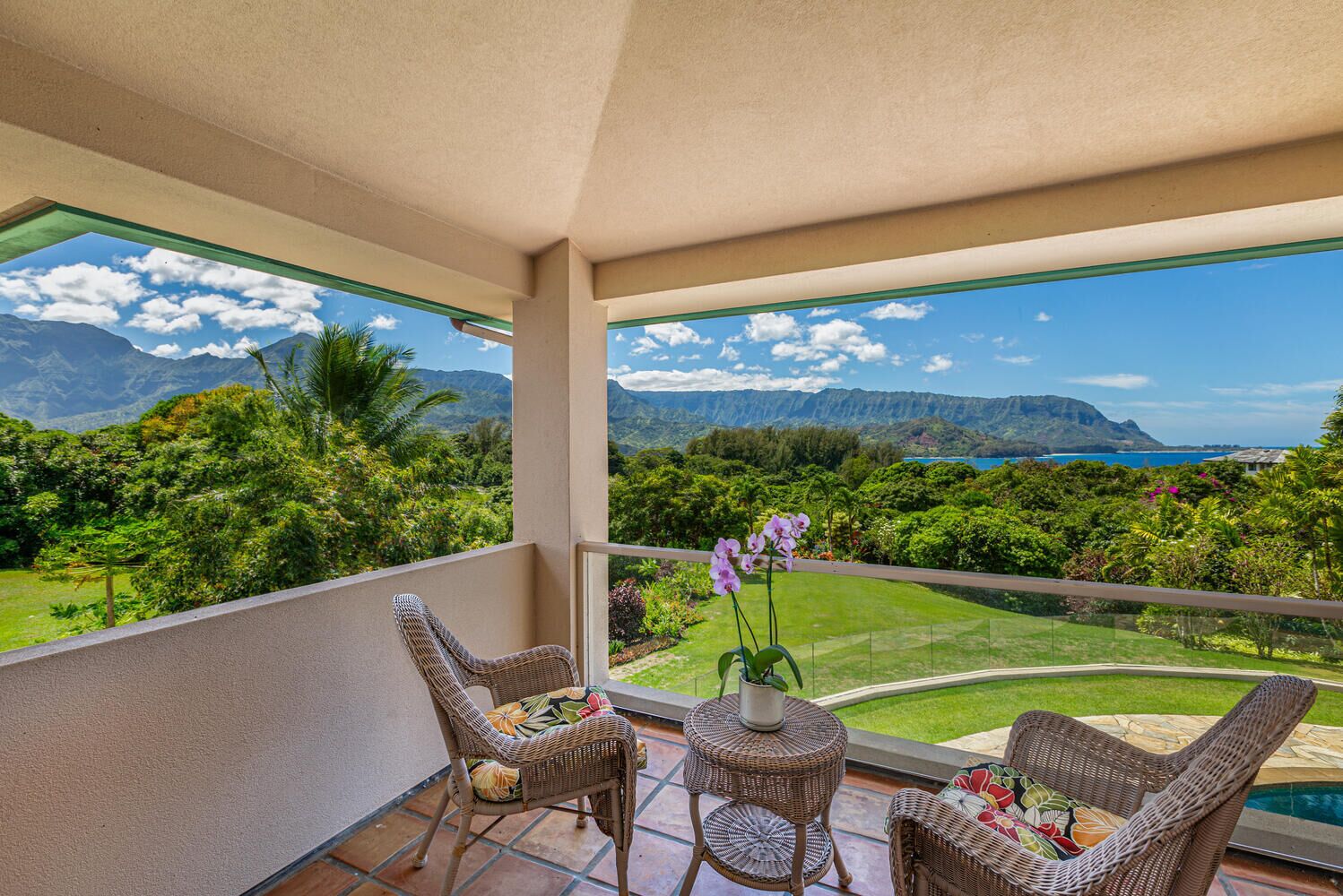 Hululani Luxury Estate, A/C, Pool and Spectacular Ocean Views