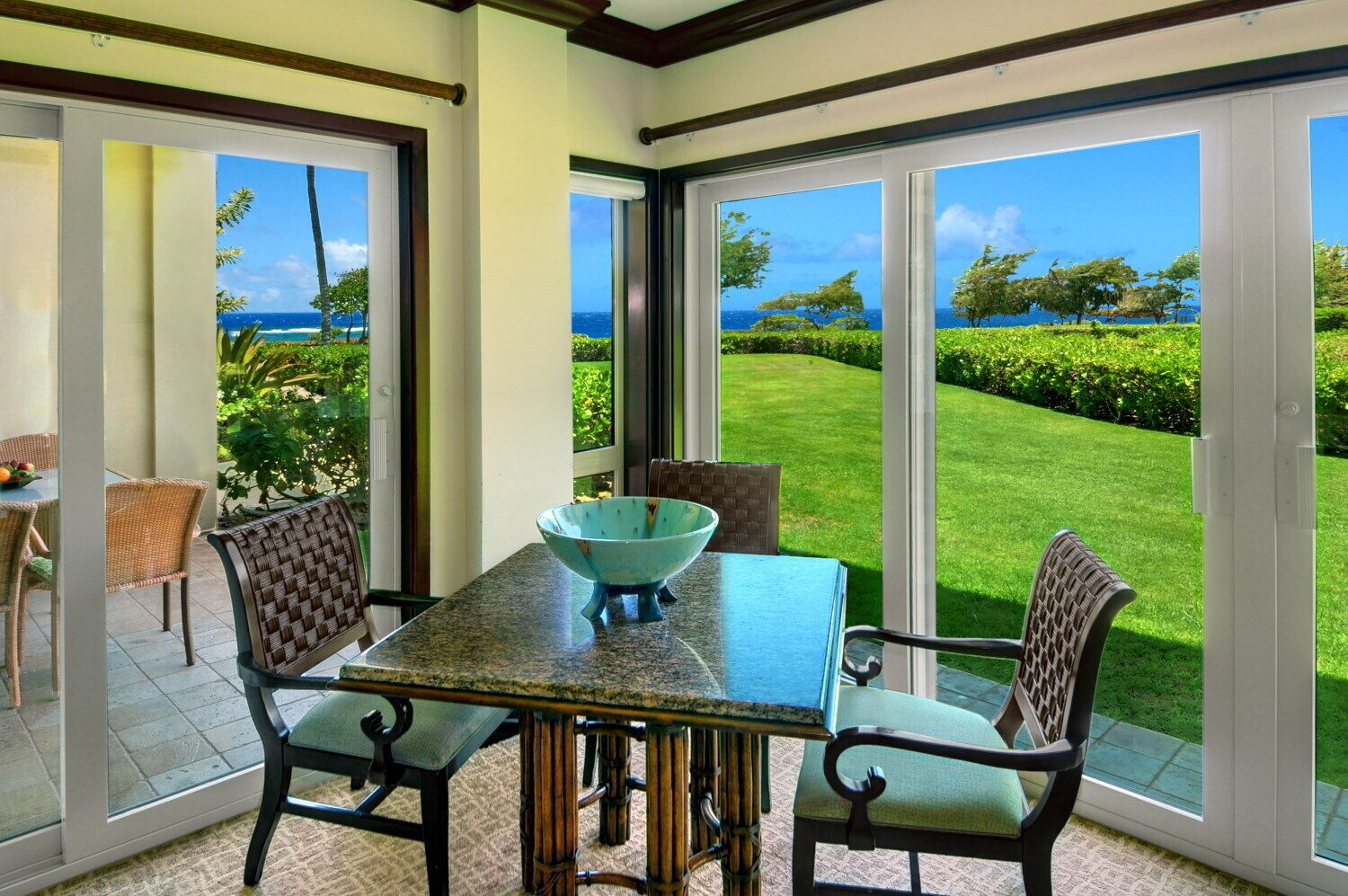 Waipouli Beach Resort Exquisite Ocean Front Condo in Oceanfront "H" Building