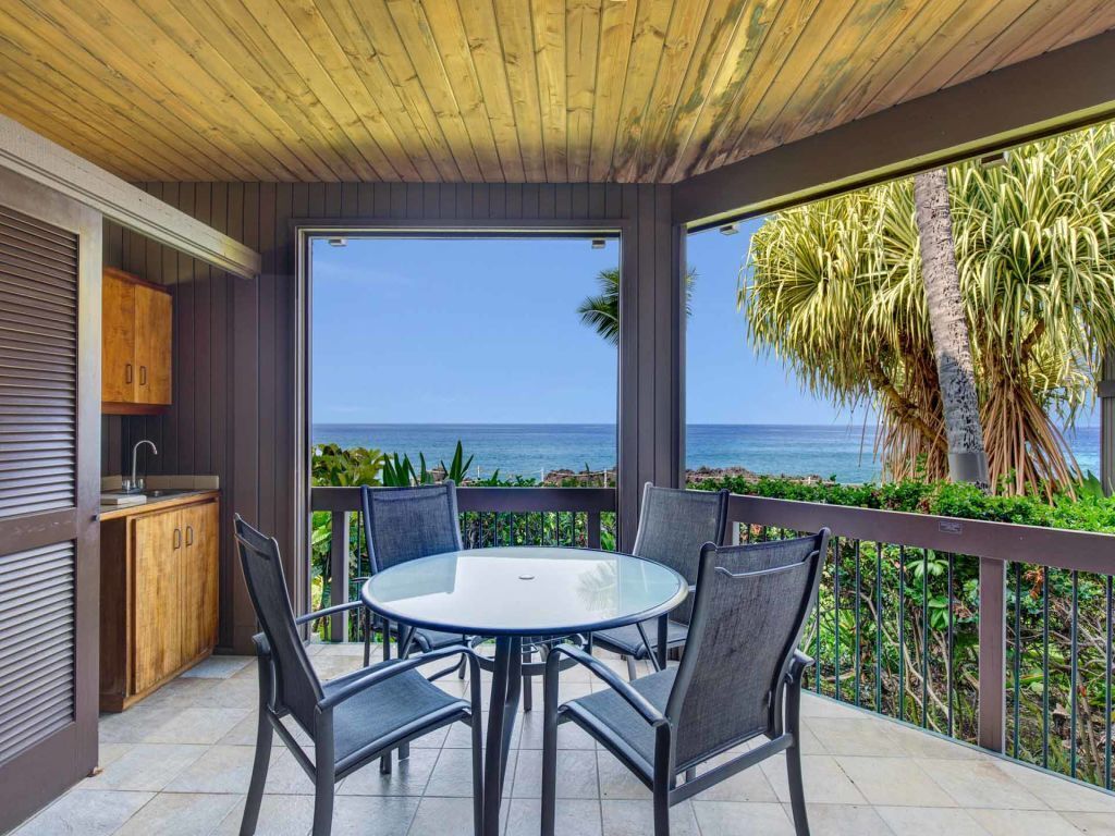 Watch Waves from Lanai w/Wet Bar! Full Kitchen, WiFi, TV, Washer/Dryer Kanaloa 2902