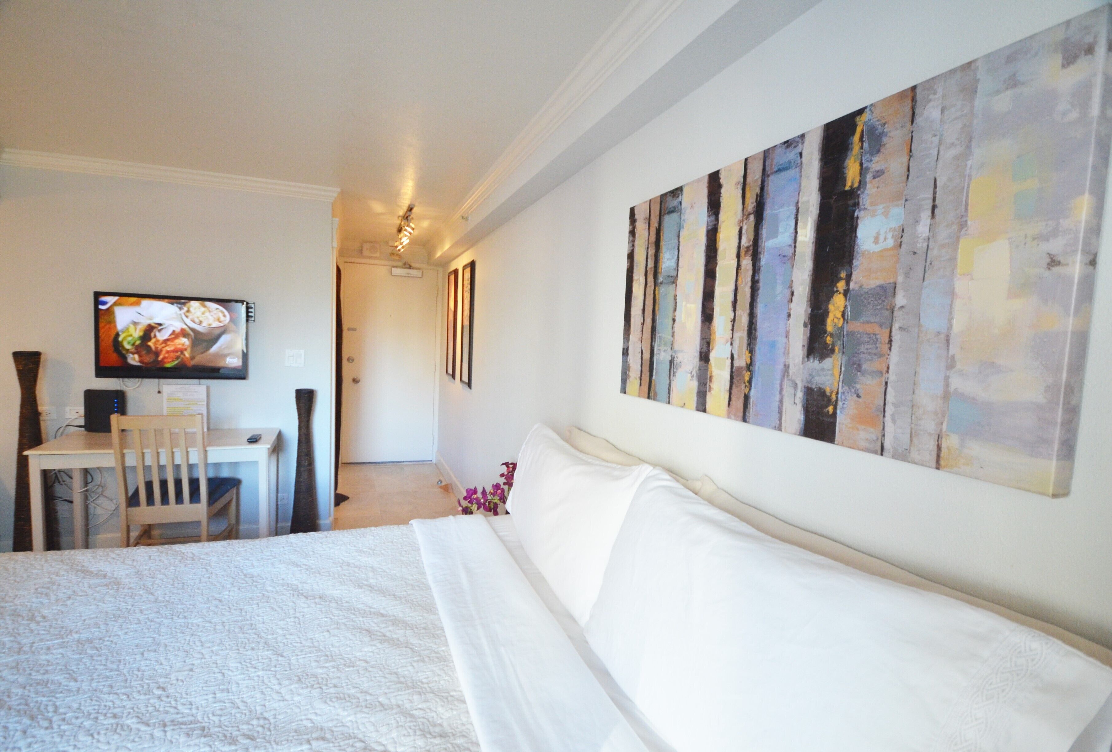 Kuhio Village 1009 KING BED Modern/Waikiki Beach