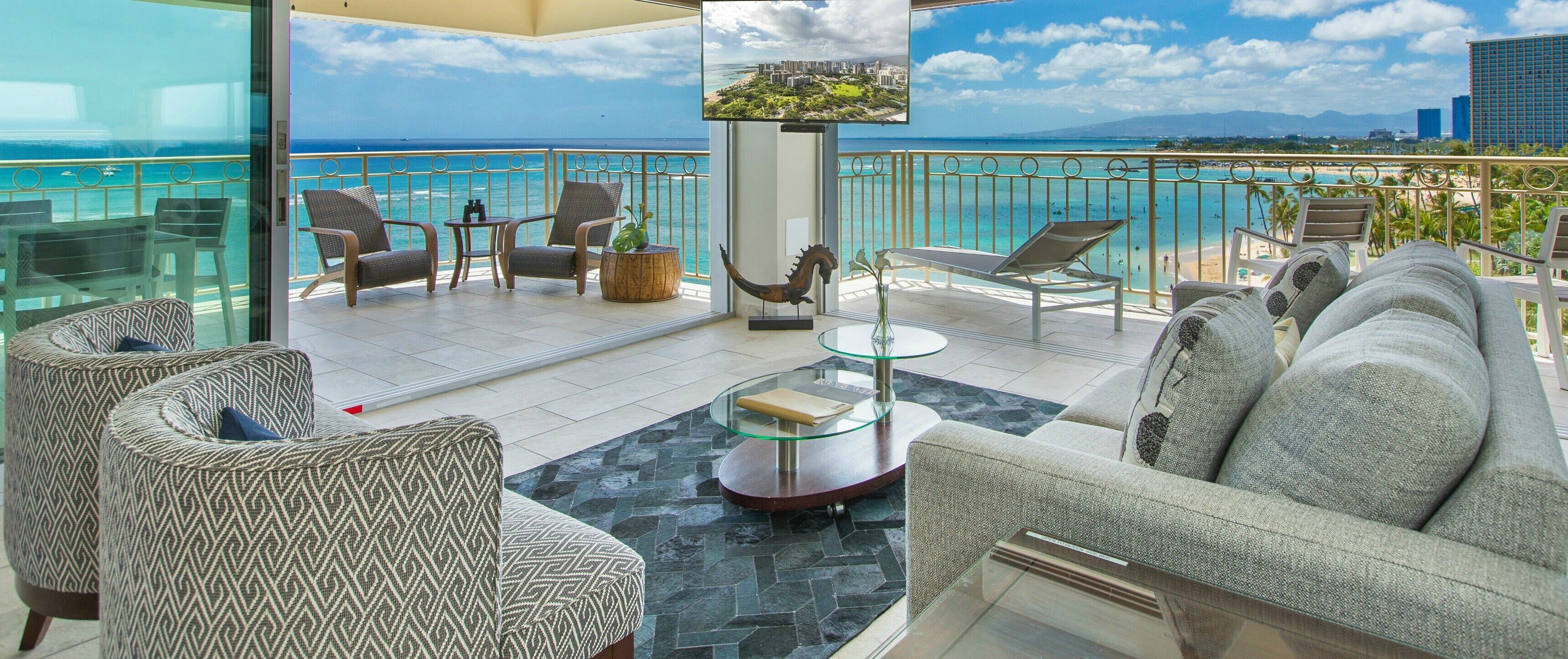 A View to Die for! 3 bedroom 3 bath on the sand at Waikiki Beach