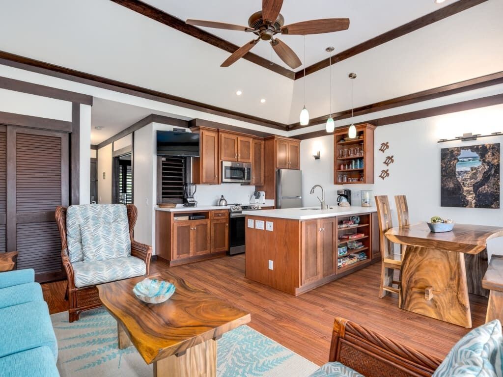 Ocean Views W/Lanai, WiFi, Cable, Fans–KIA #2179