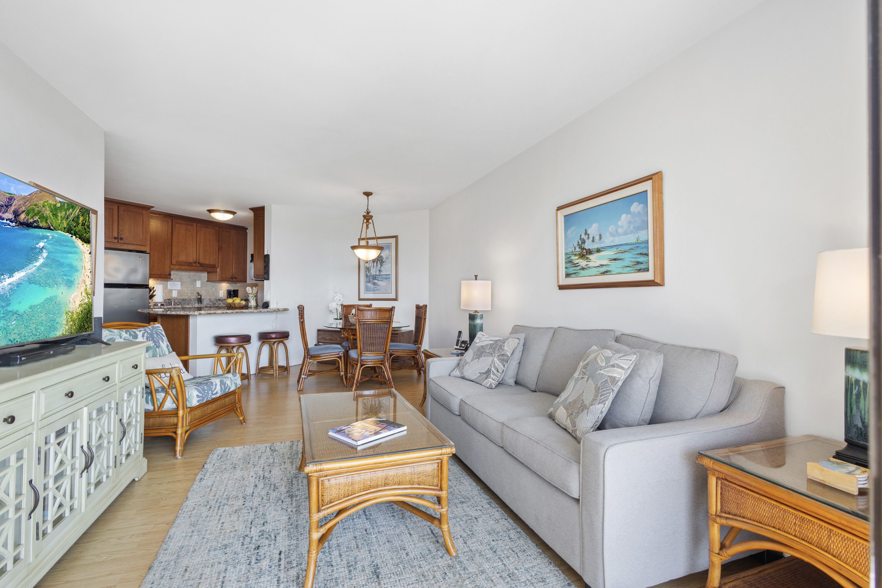 OCEAN VIEW, TOP FLOOR, TOTALLY RENOVATED. 1 BEDROOM REDUCED RATES