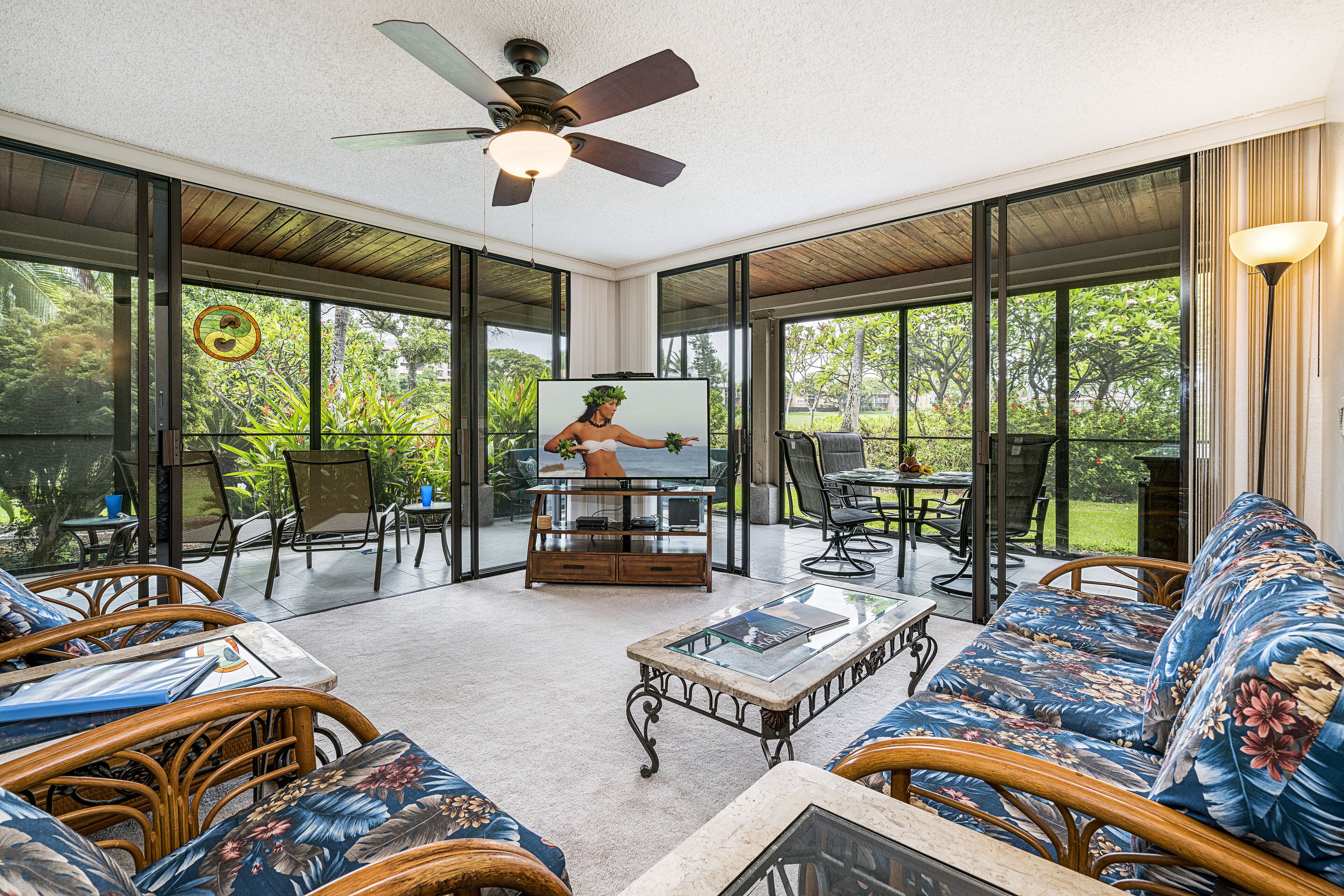 KKSR6104 GRND FLR, CORNER W/WRAP AROUND SCREENED IN LANAI! GARDEN & GOLF VIEW
