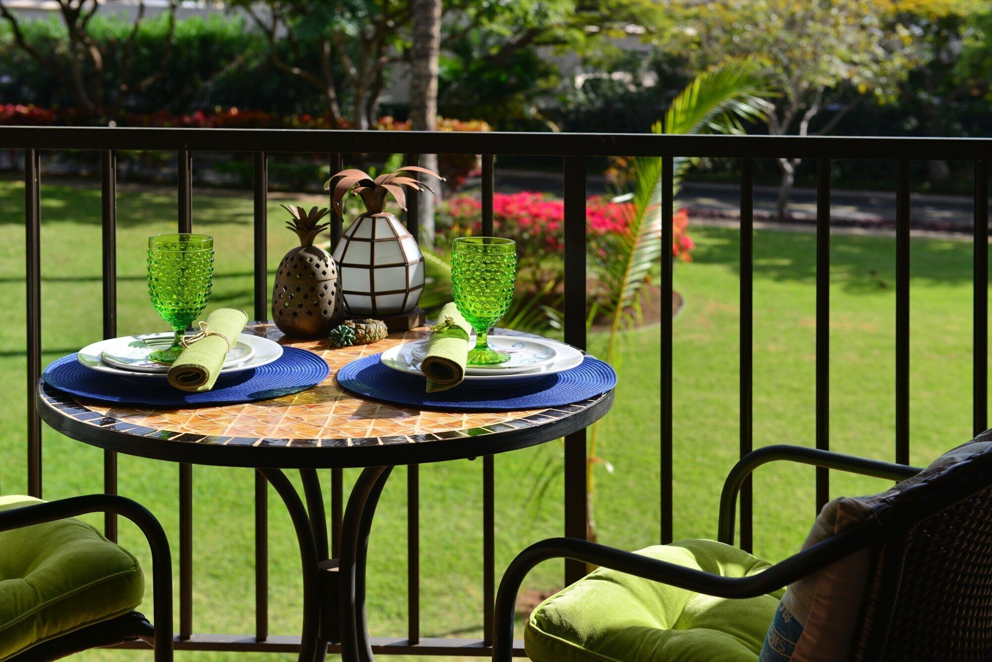 "Paradise Found: Garden, AC, King Bed by the Sea!"