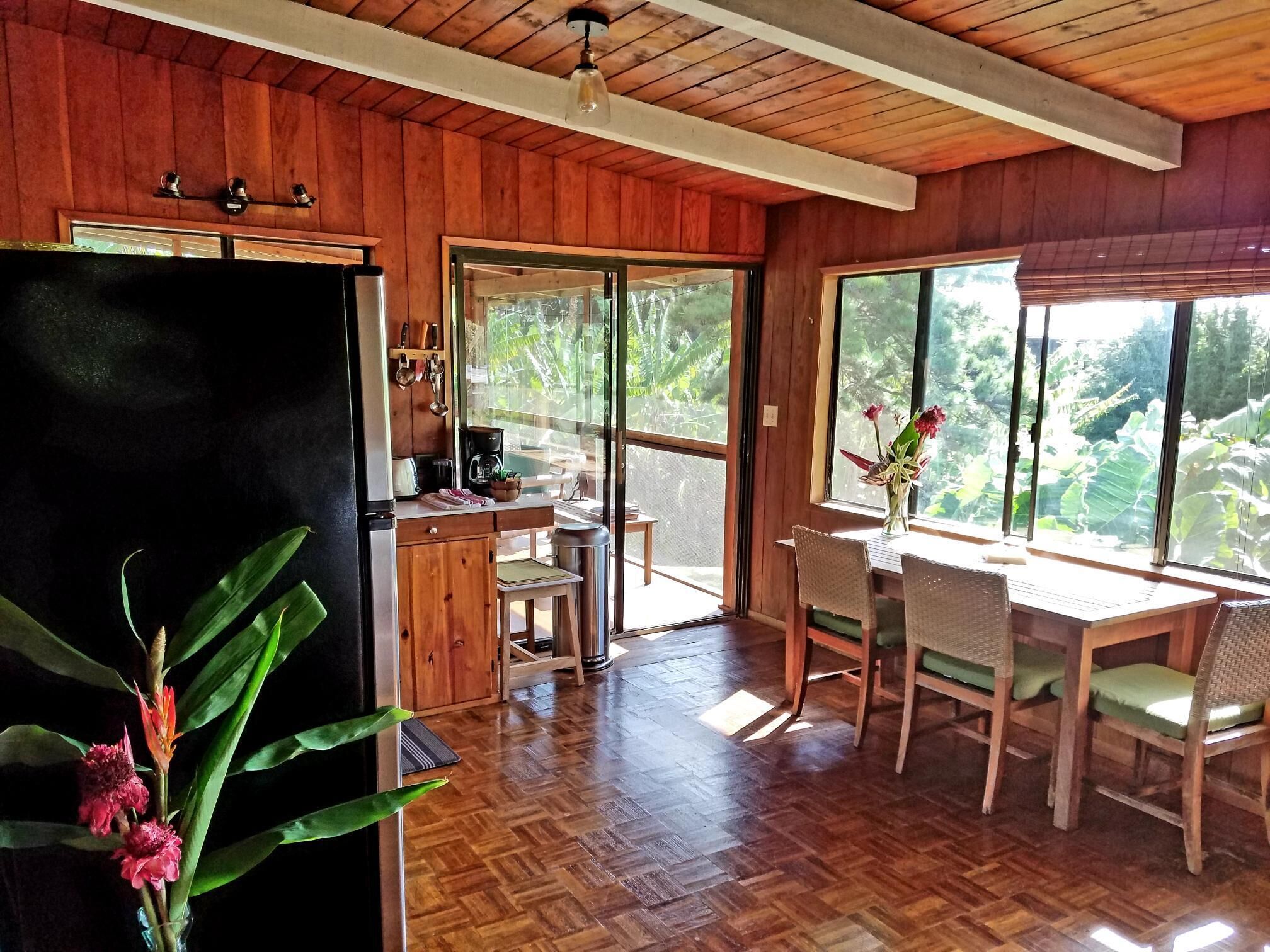Evergreen Cottage @ Maui Adventure Villa