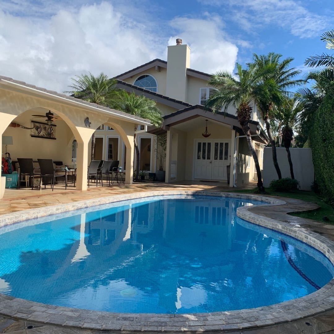 Spacious Home In Kahala That's Centrally Located w/AC, Pool, Lanai 5BR/4Bath