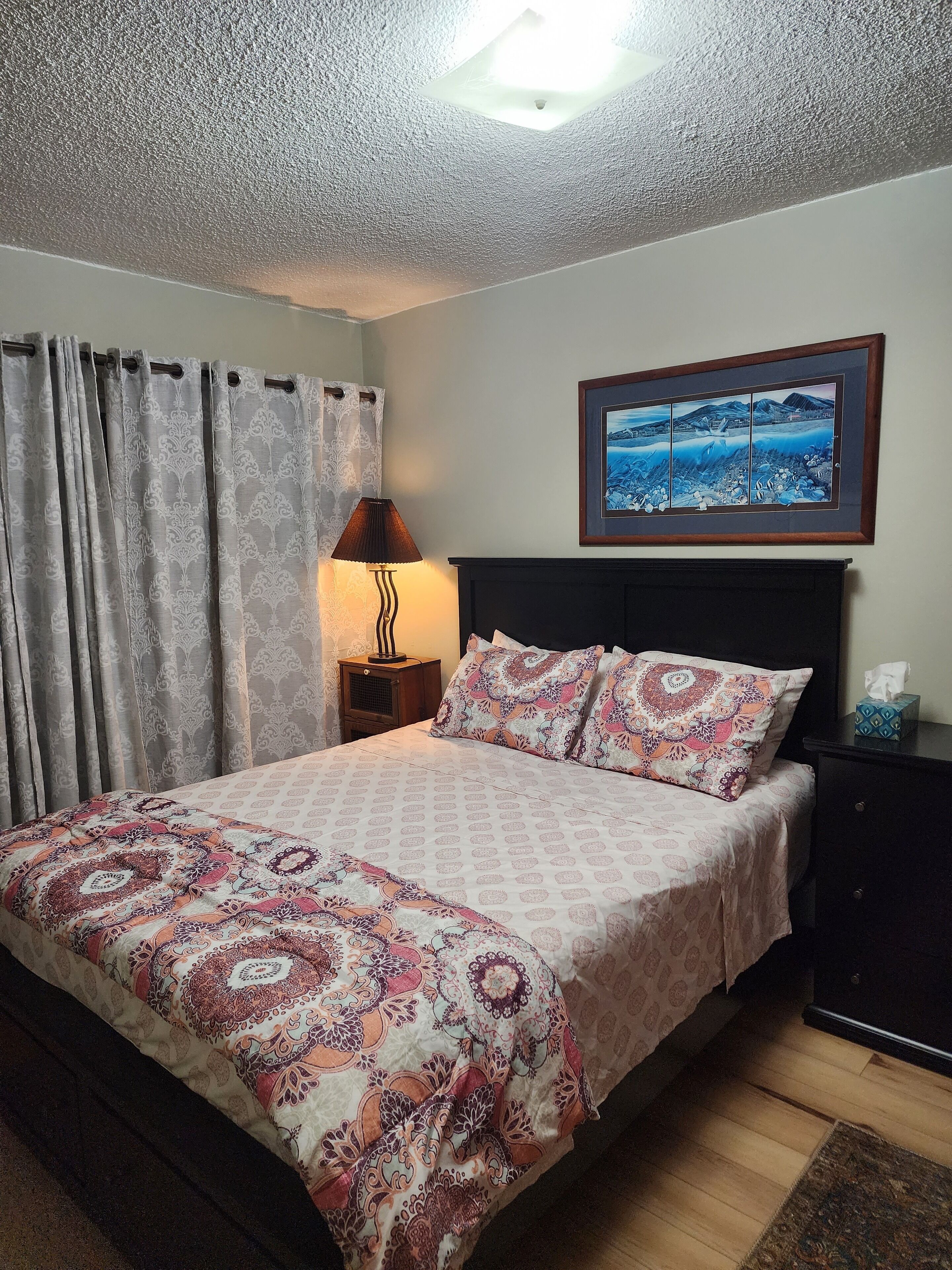 Waikiki Fully Furnished w/pool - walk to beach!