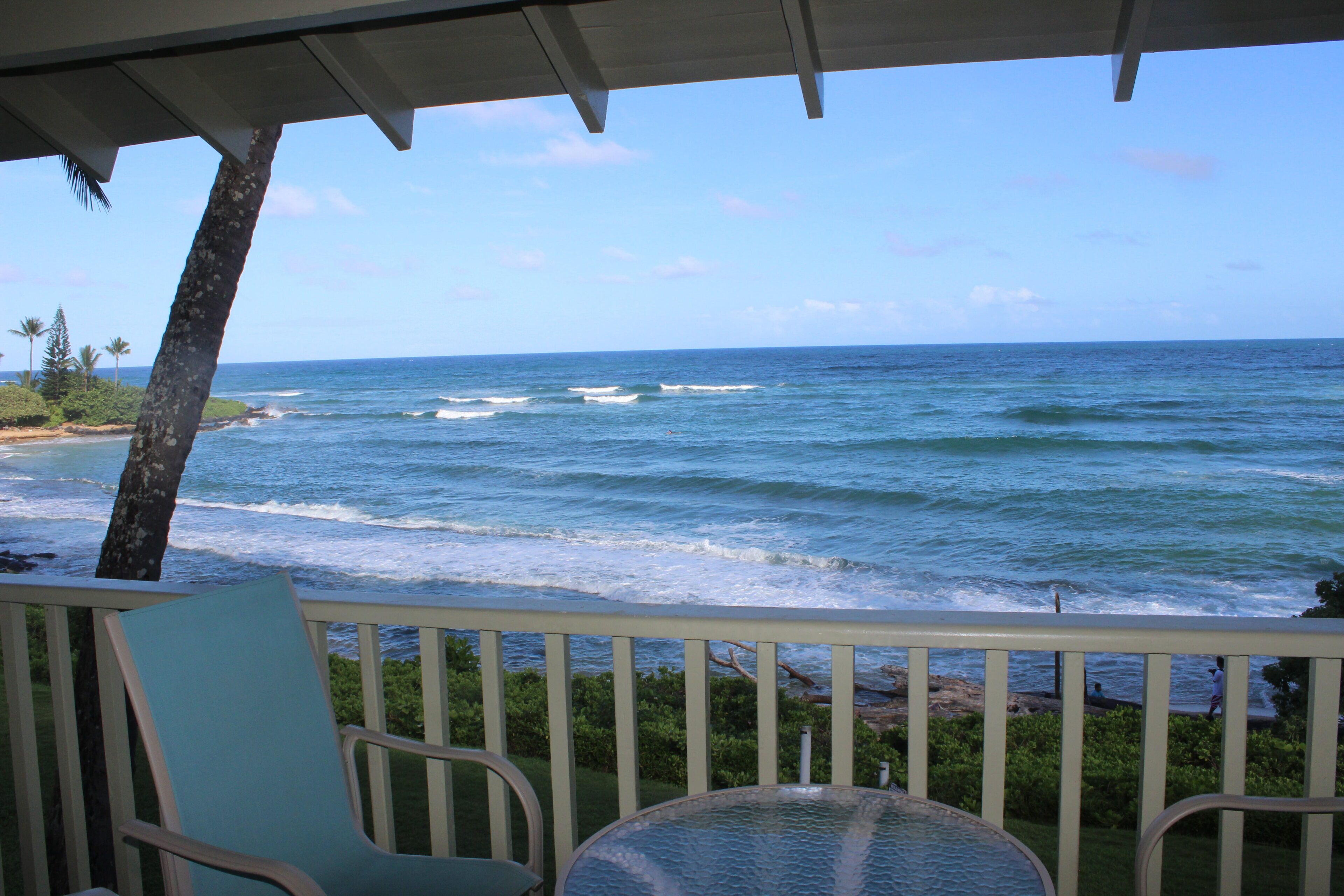 DIRECT OCEAN FRONT W/BIG VIEWS... Kapaa Sands