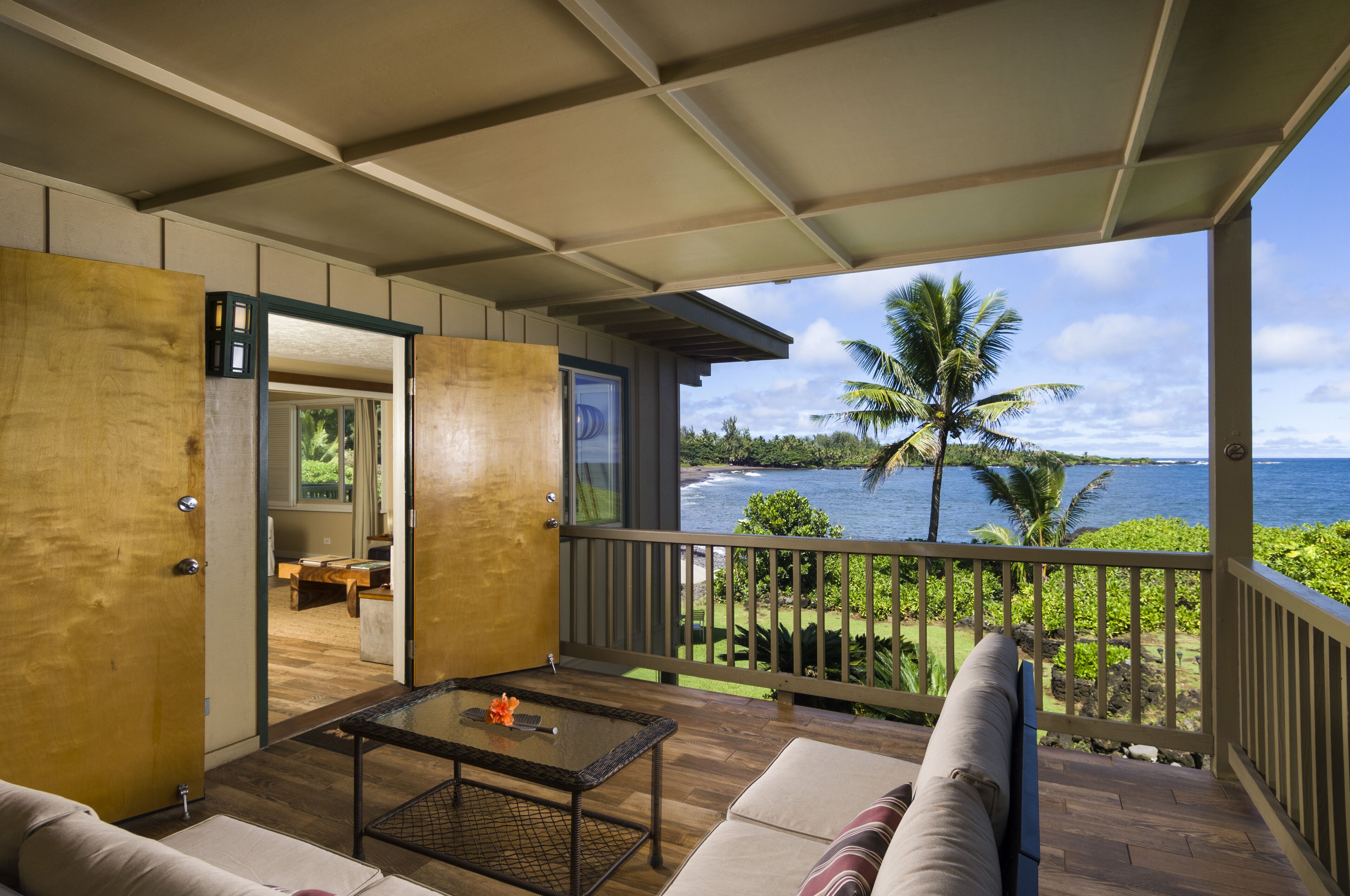 Oceanfront #3 at Hana Kai Maui - 1 Bedroom Corner Unit 100ʻ from Water!