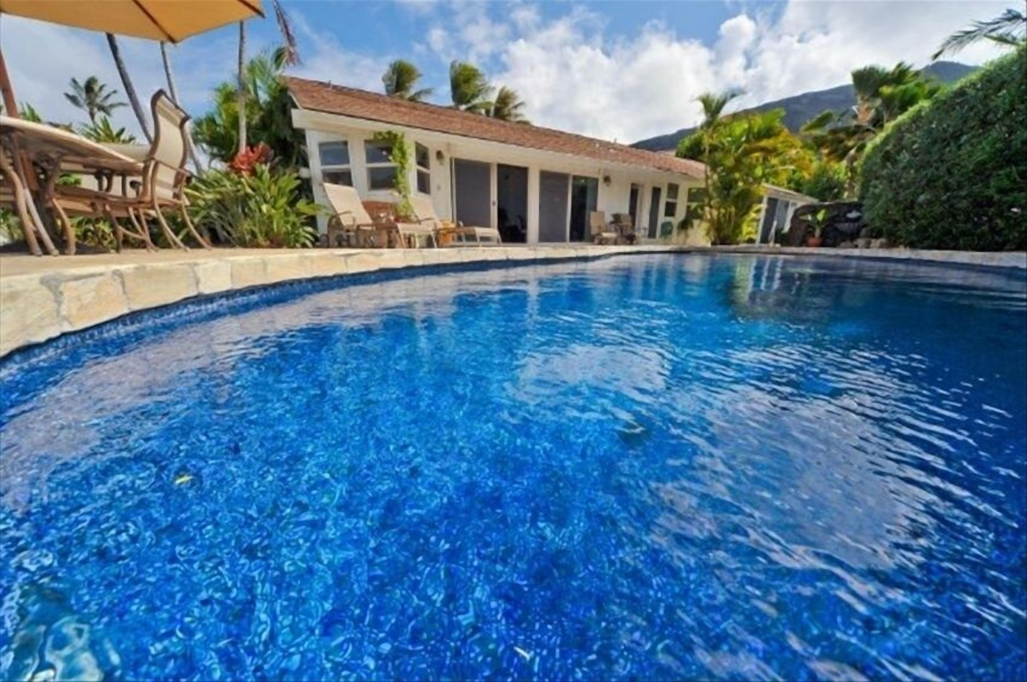 Honolulu Waterfront Oasis