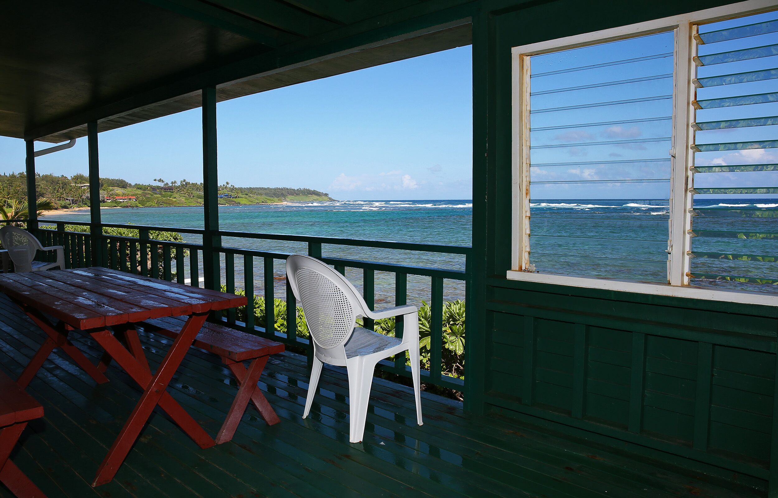 AT THE SHORE ON ALIOMANU BAY-TVNC-1127
