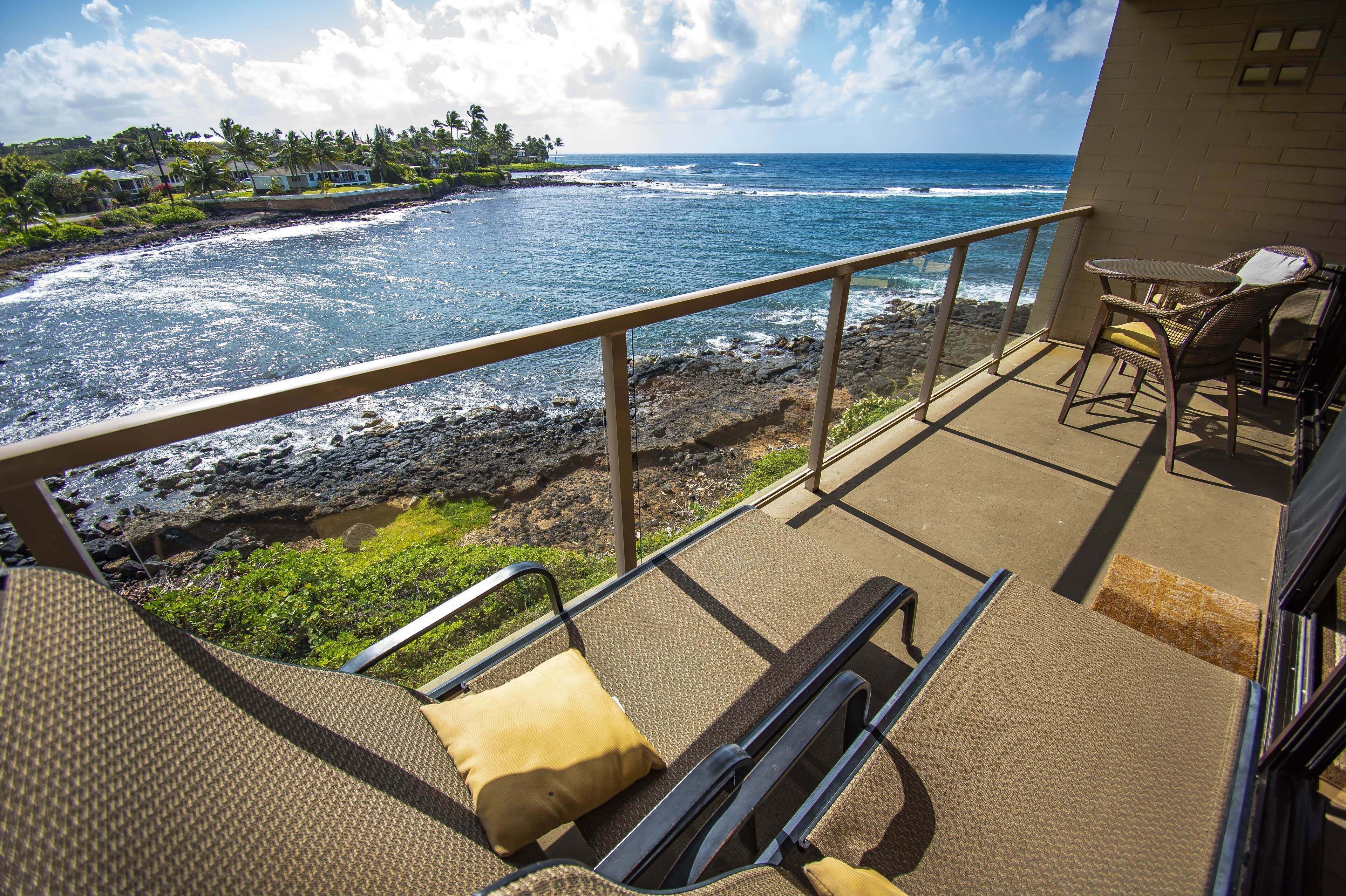 Kauai Oceanfront, Poipu 'Jewel on the Sea', AC, swimmable beaches, Kuhio Shores