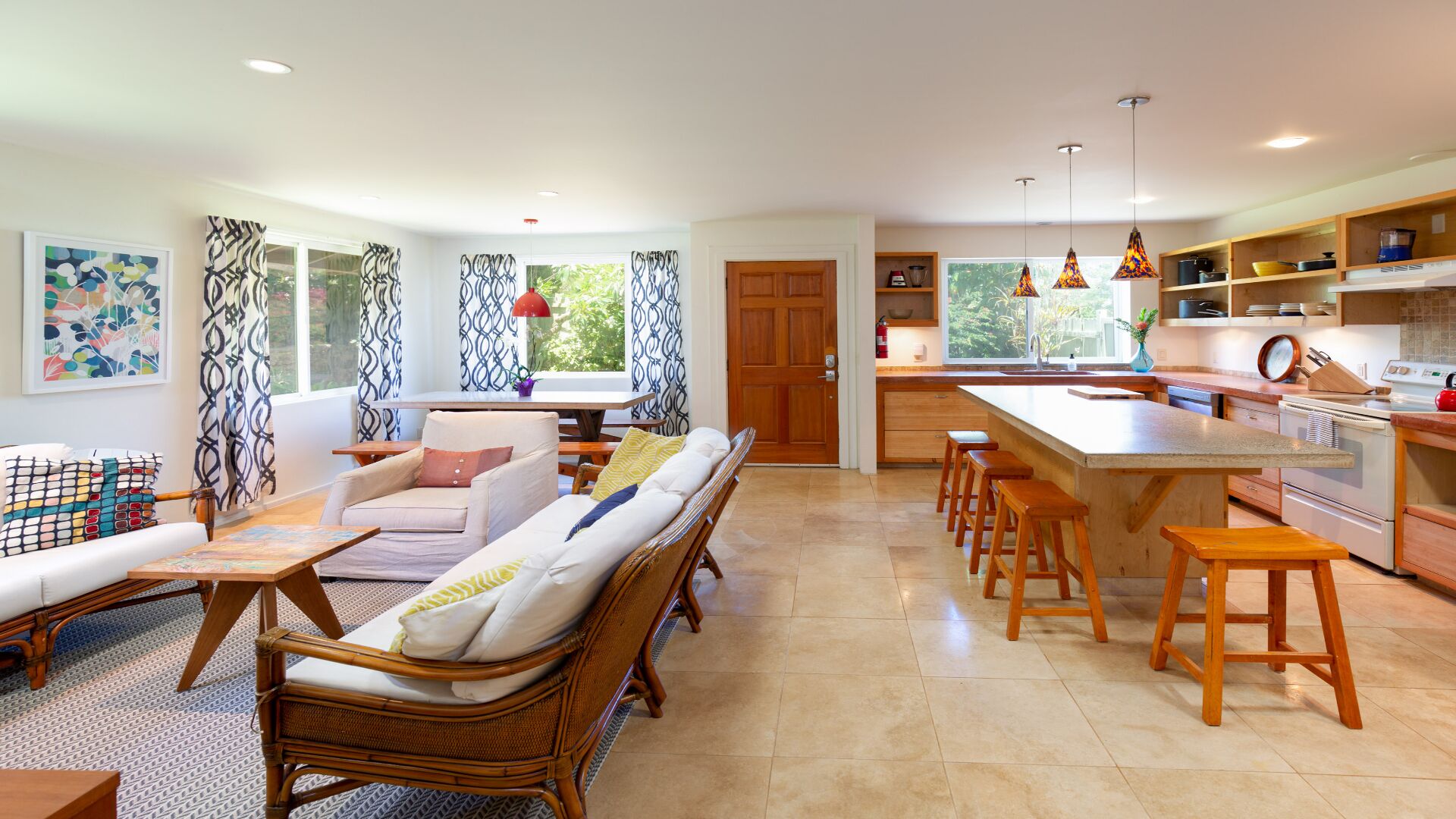 Paia Family Cottage - Walk to everything in Paia Town