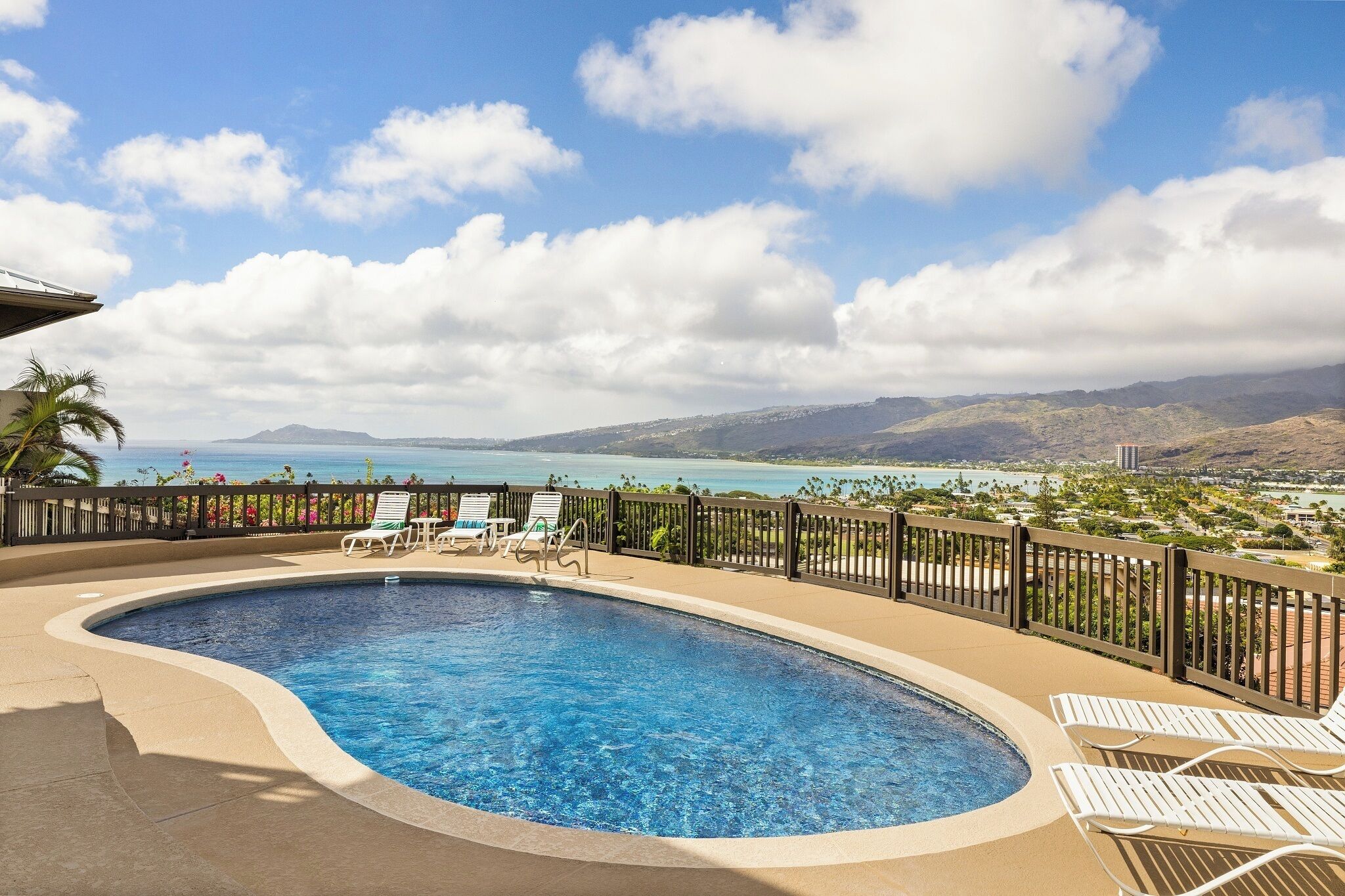 Hale Ohana, Private, Oceanview home w/pool, Licensed TAT home
