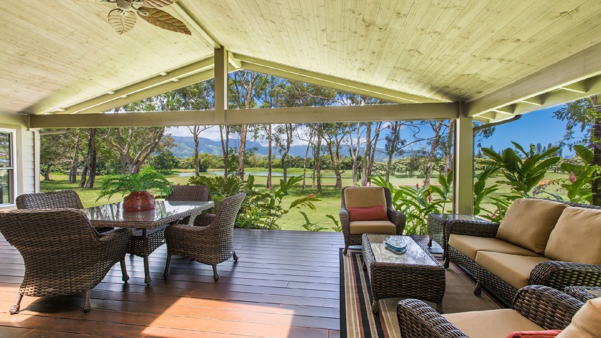 Spectacular Lakeside, Bali Hai Mountain View, Fairway Home